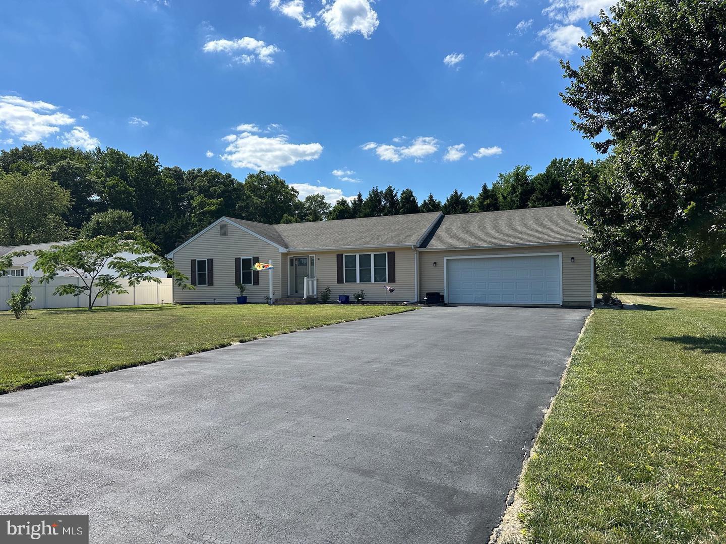 807 BROOKMEADE COURT