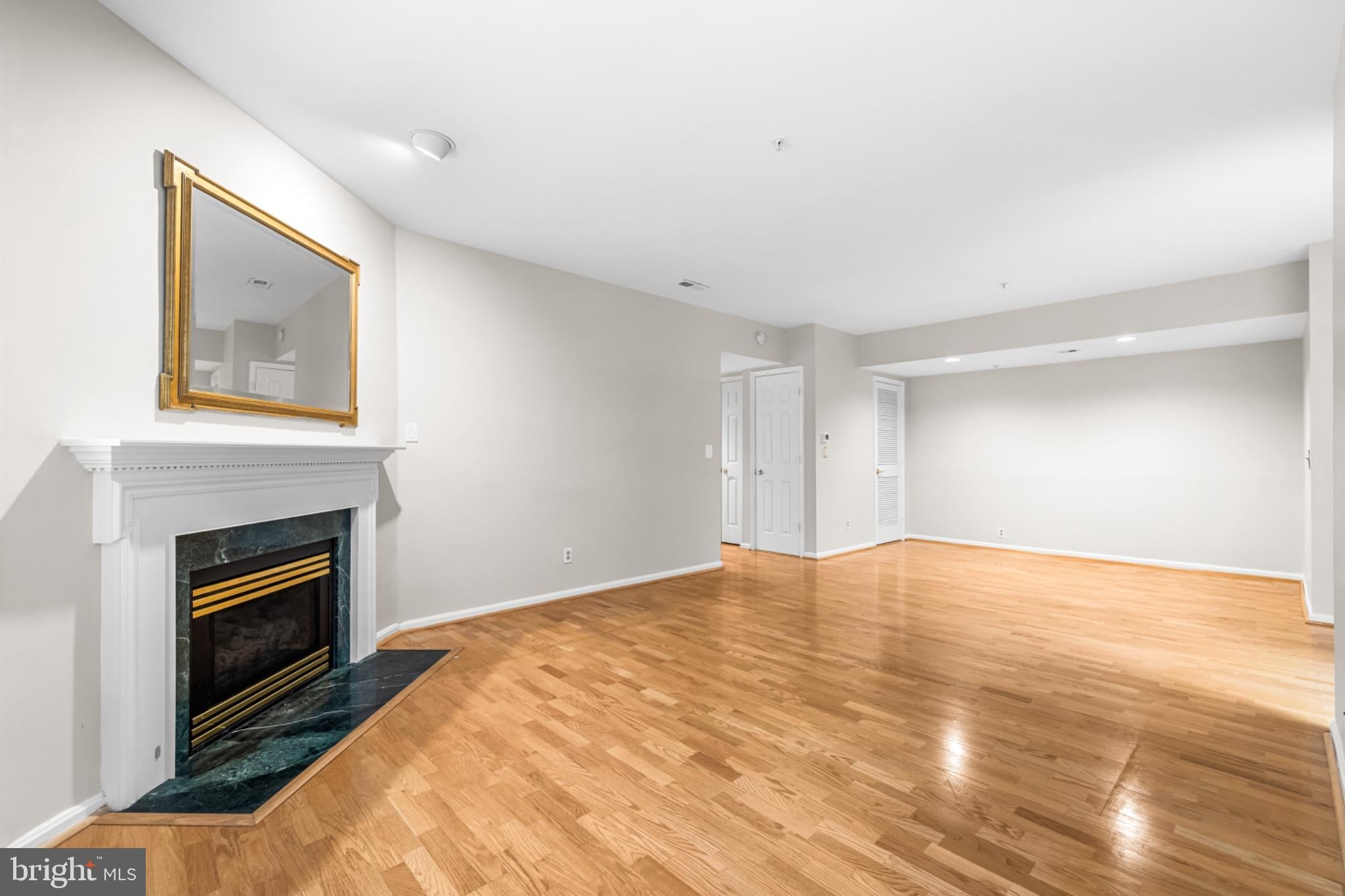 514 LIMERICK CIRCLE 203