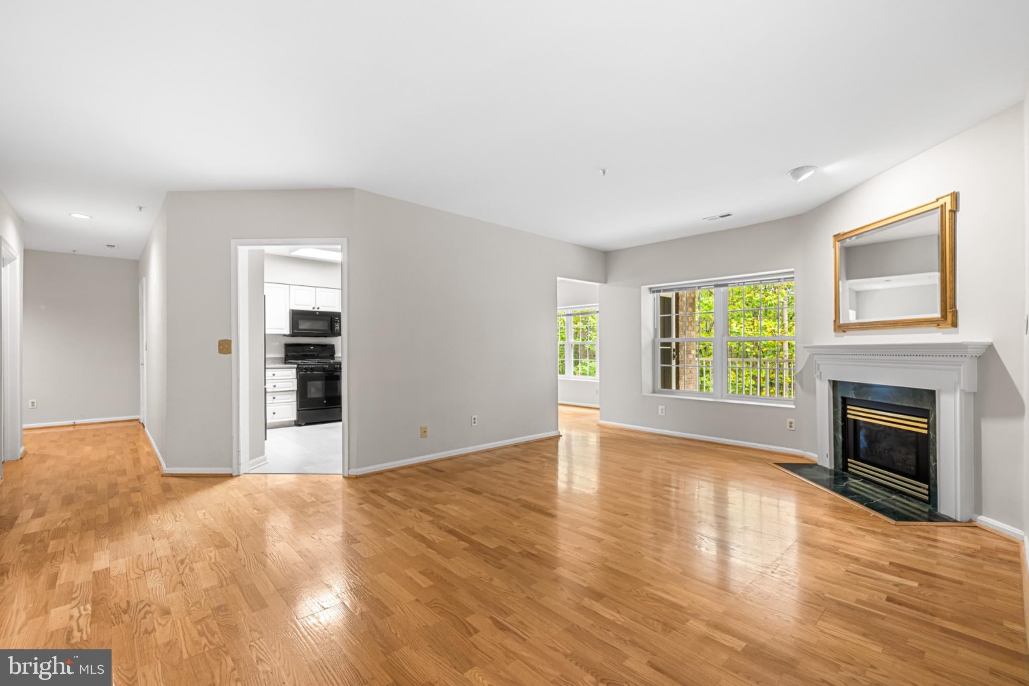 514 LIMERICK CIRCLE 203