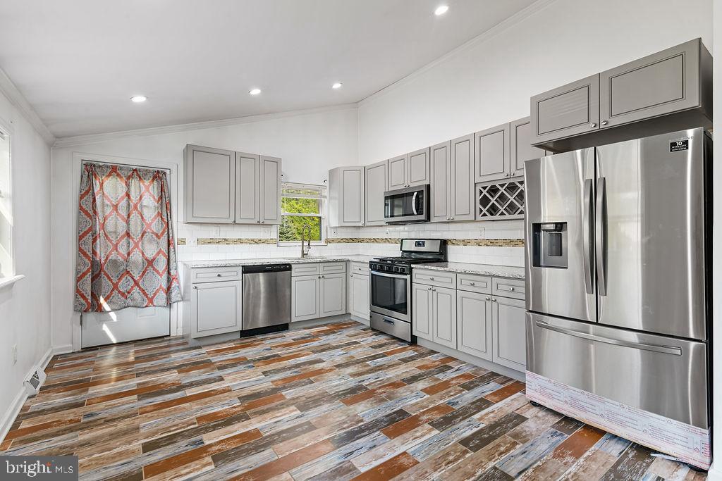 SUNNYFIELD - Residential