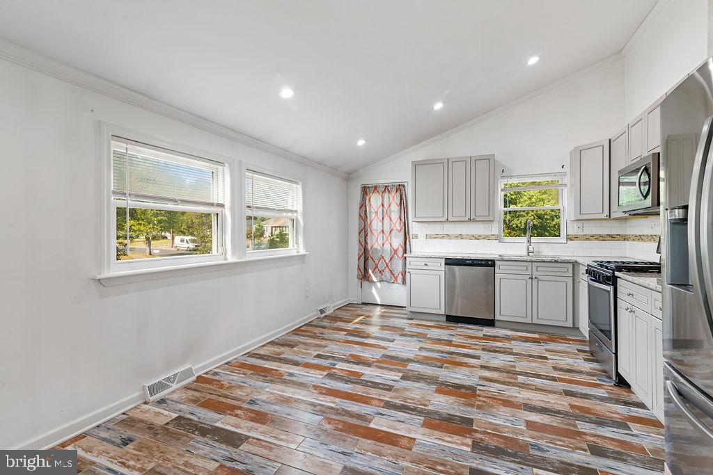 SUNNYFIELD - Residential