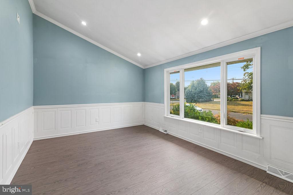 SUNNYFIELD - Residential