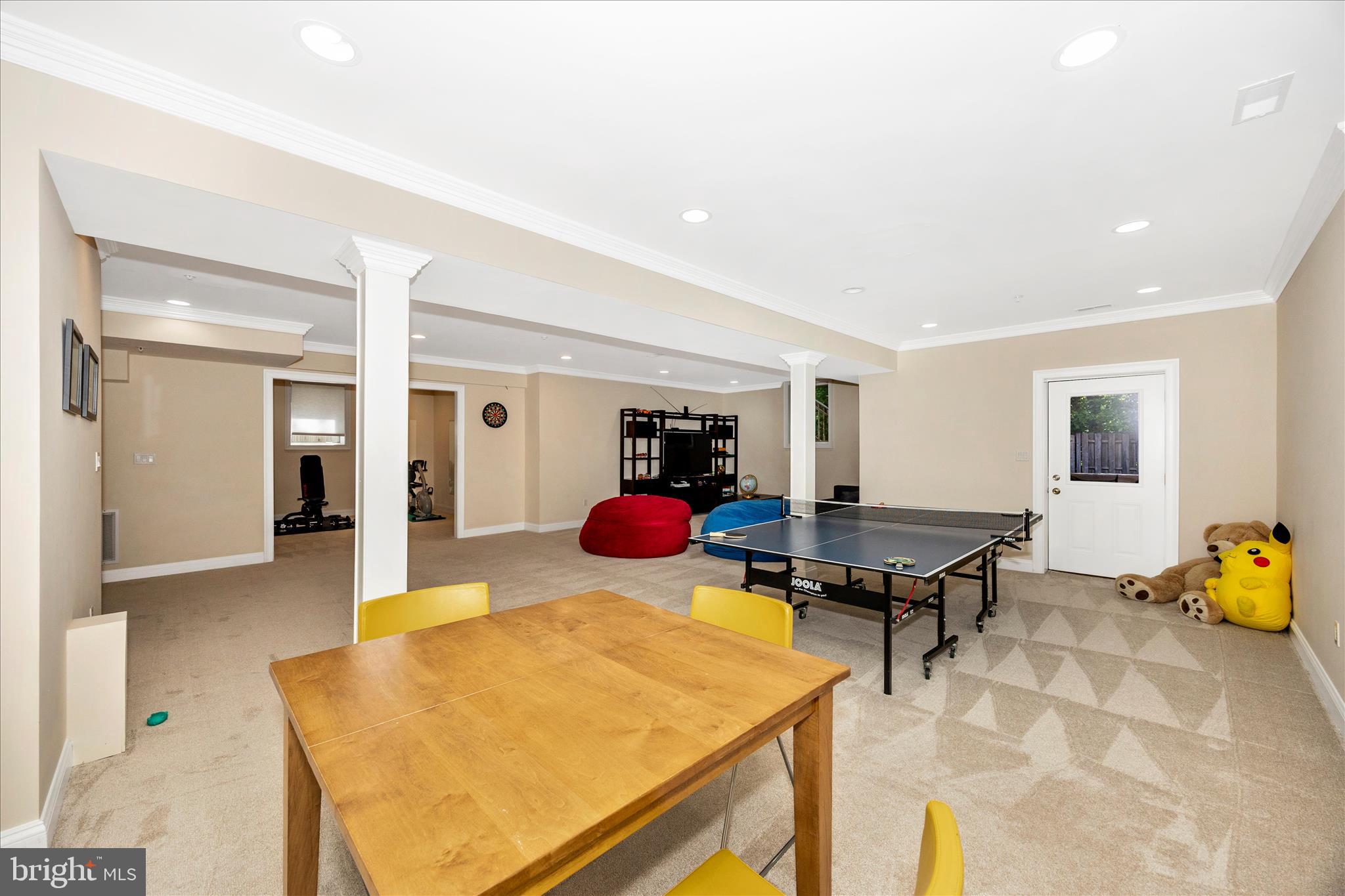 KENSINGTON ESTATES - Residential