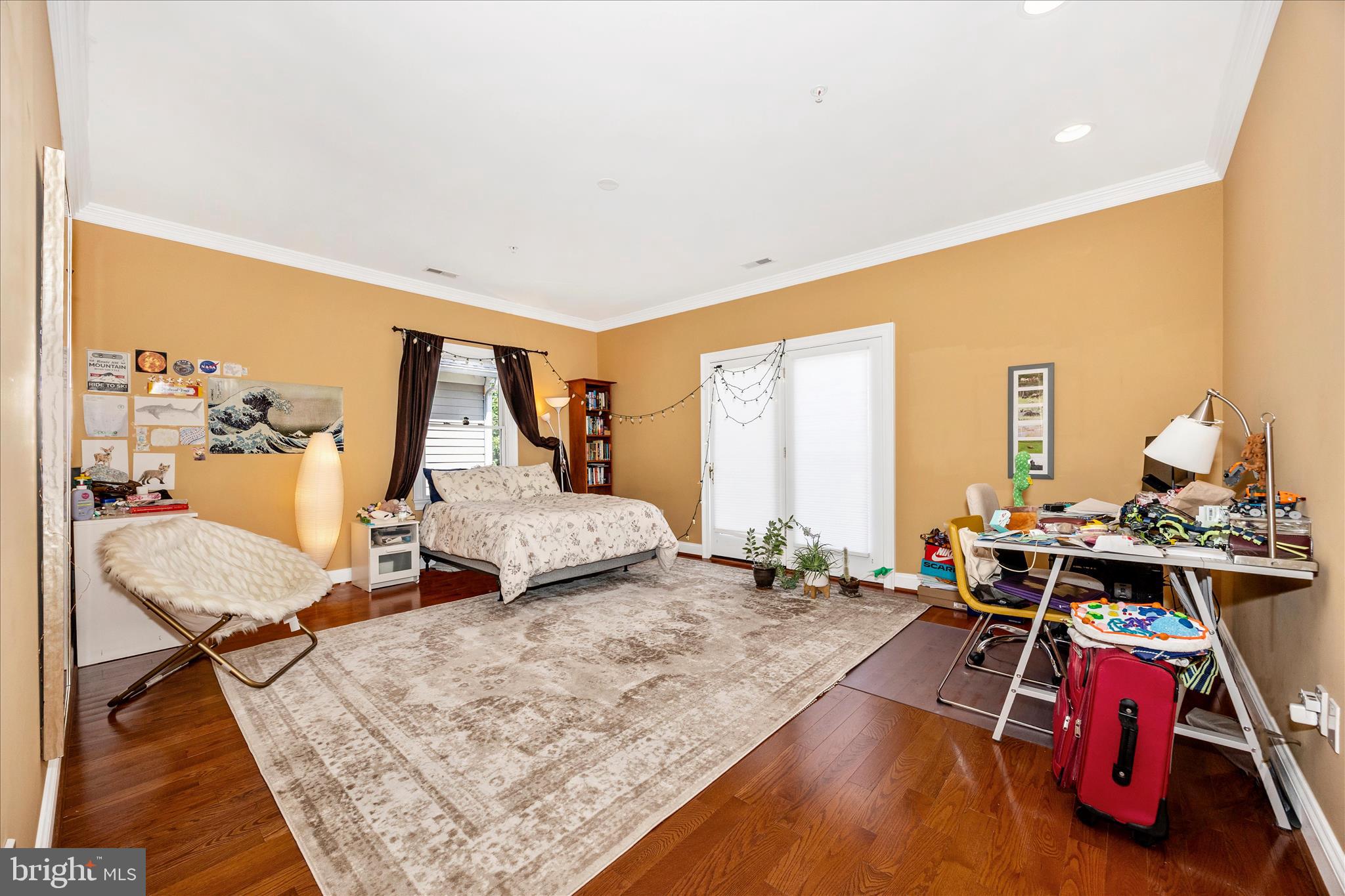 KENSINGTON ESTATES - Residential