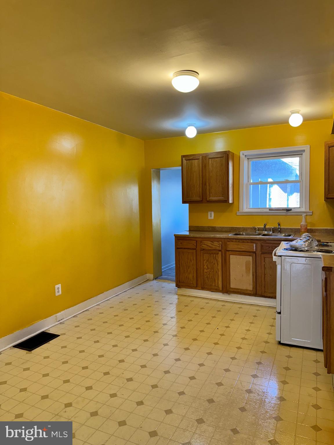 CLIFTON PARK - Residential Lease