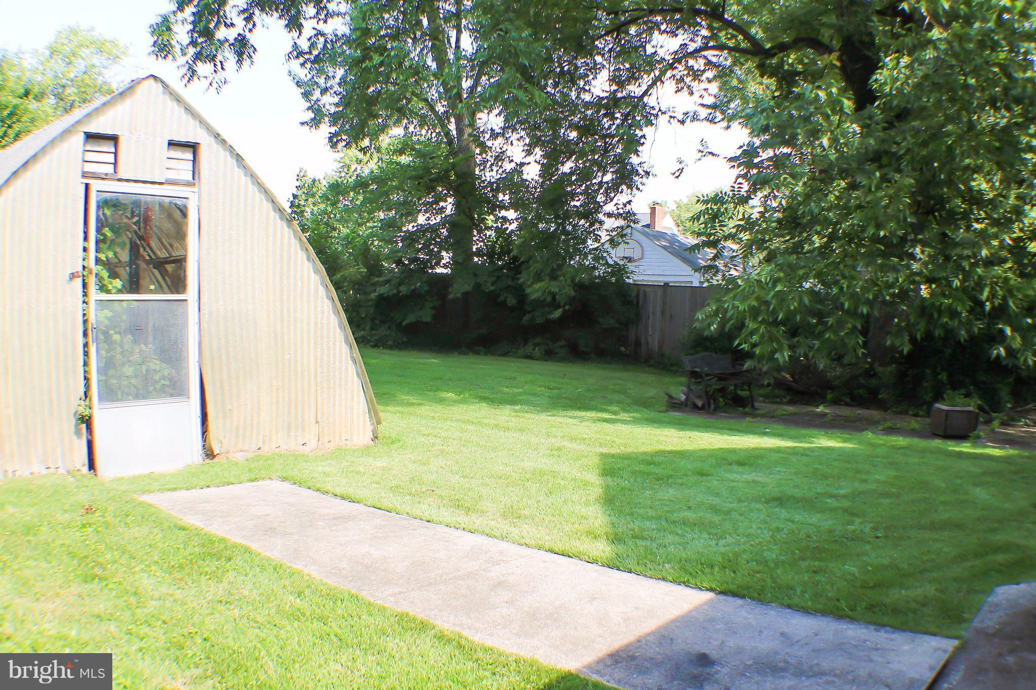 LAUREL - Residential