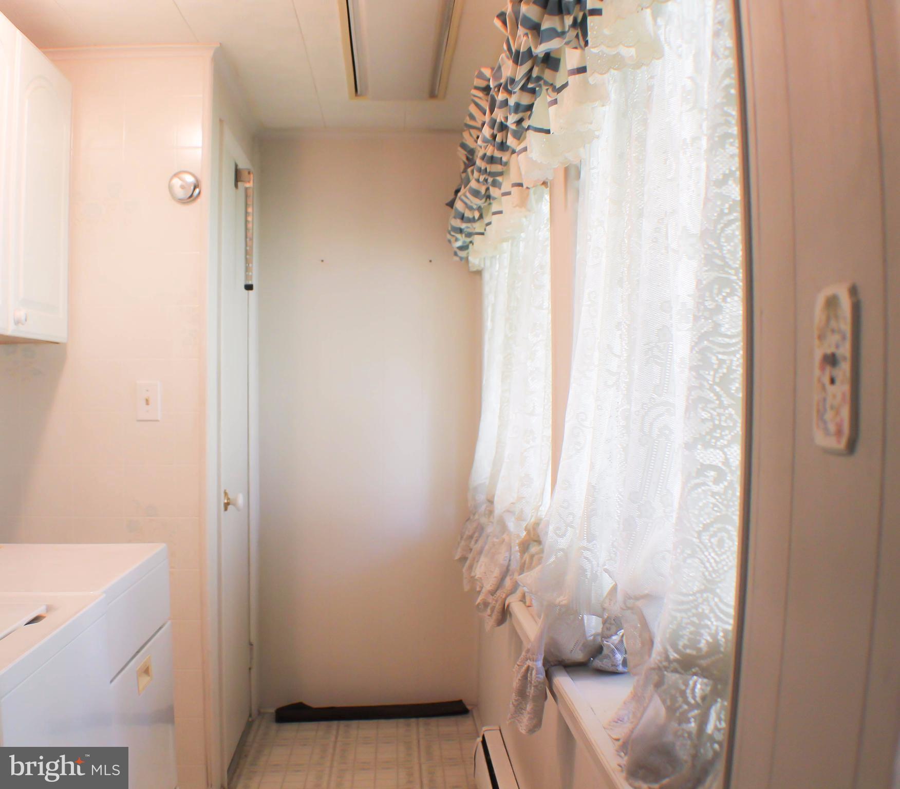 LAUREL - Residential