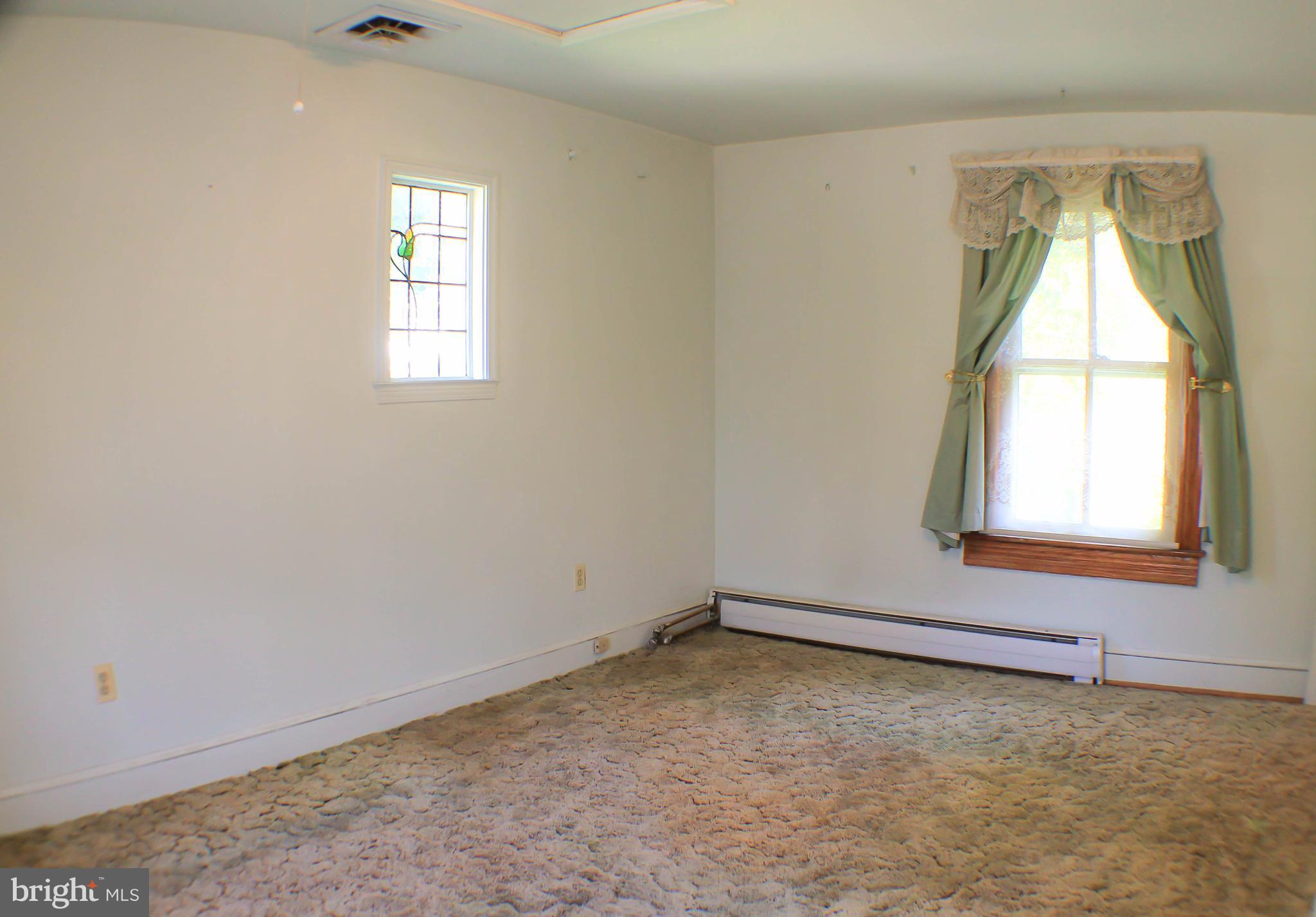 LAUREL - Residential