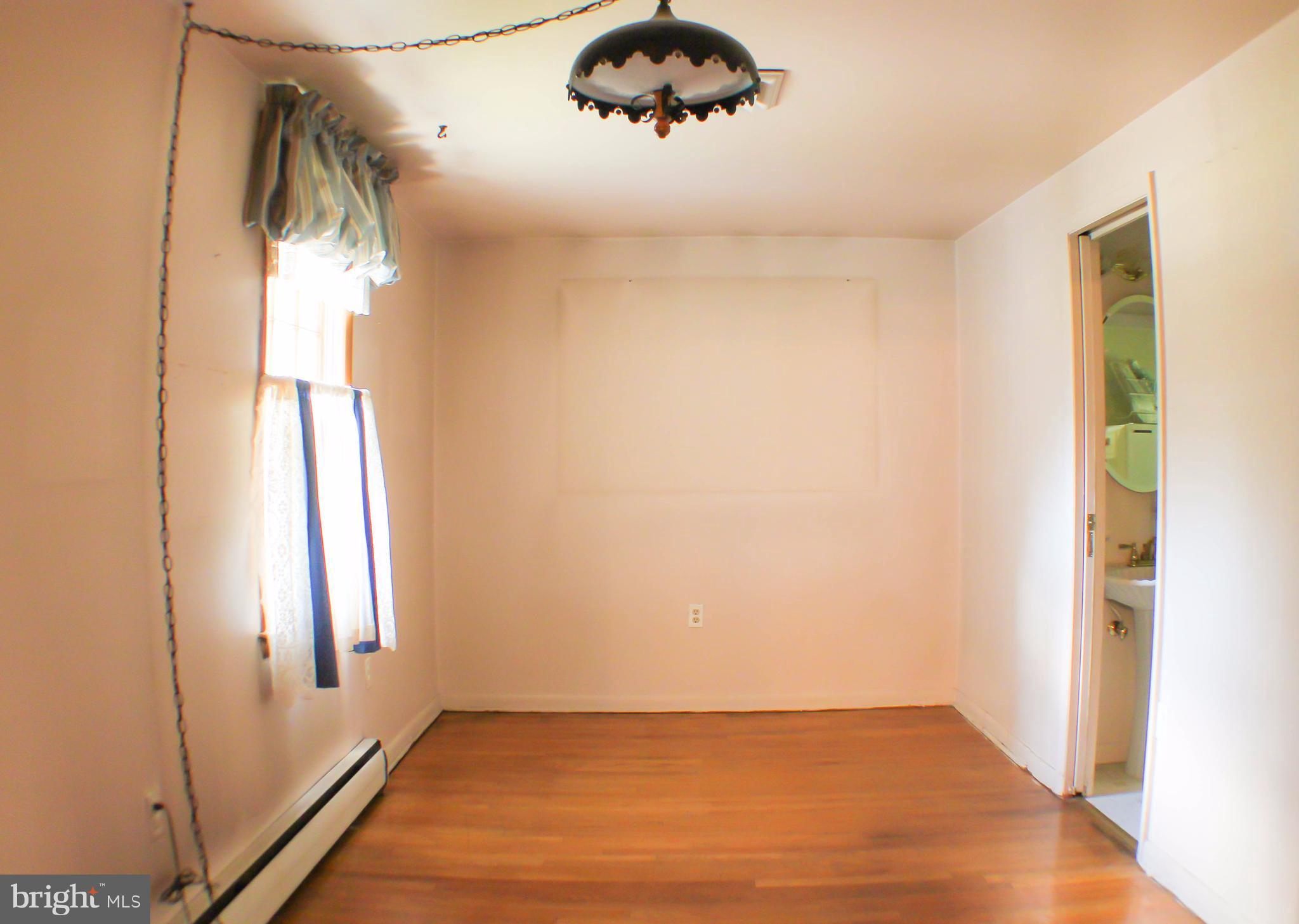 LAUREL - Residential