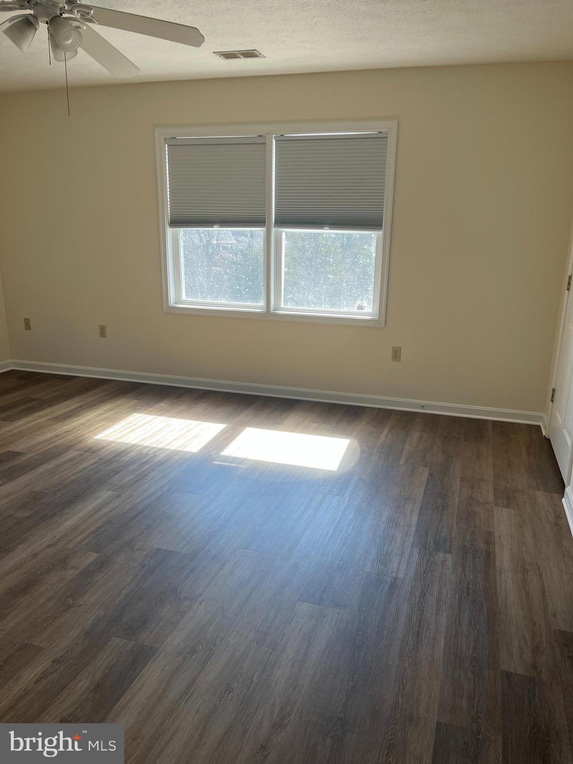 SIGNAL KNOB STATION - Residential Lease