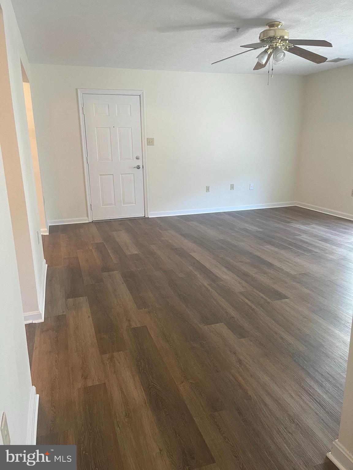 SIGNAL KNOB STATION - Residential Lease