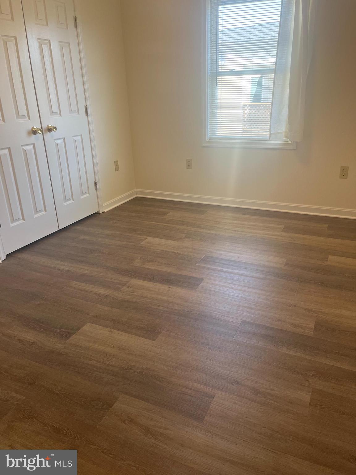 SIGNAL KNOB STATION - Residential Lease