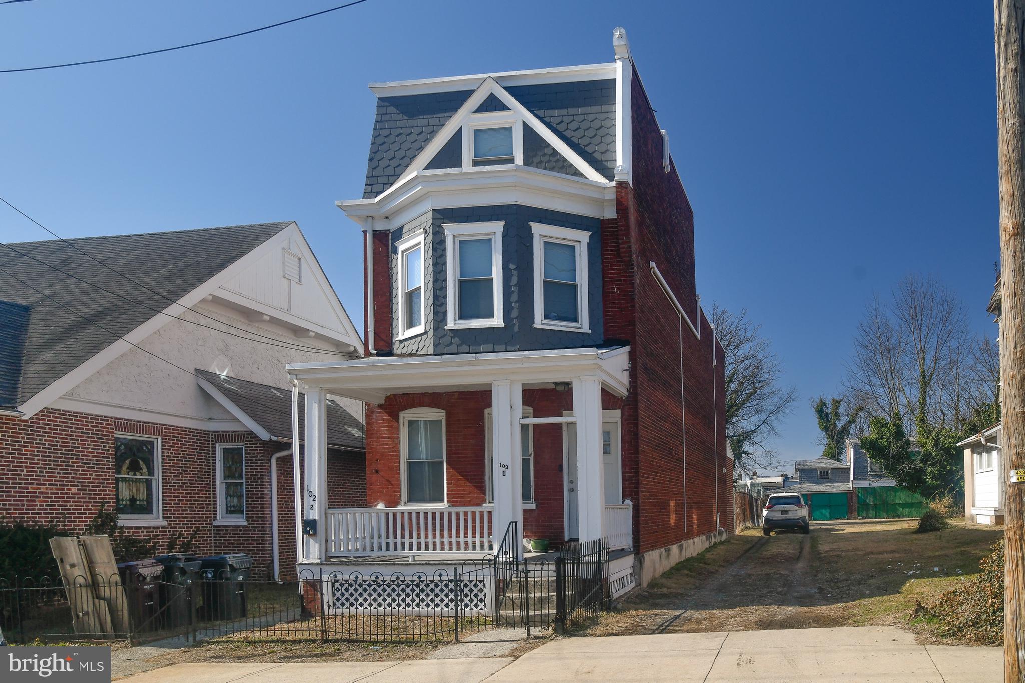 102 W 30TH STREET STREET