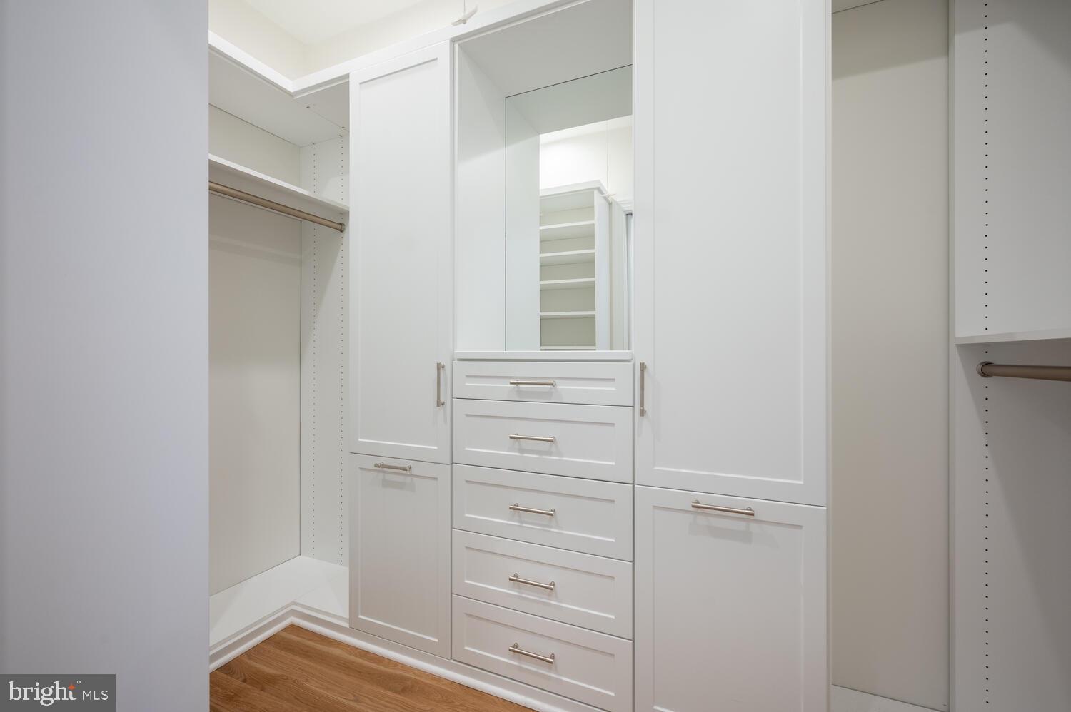 DEL RAY - Residential