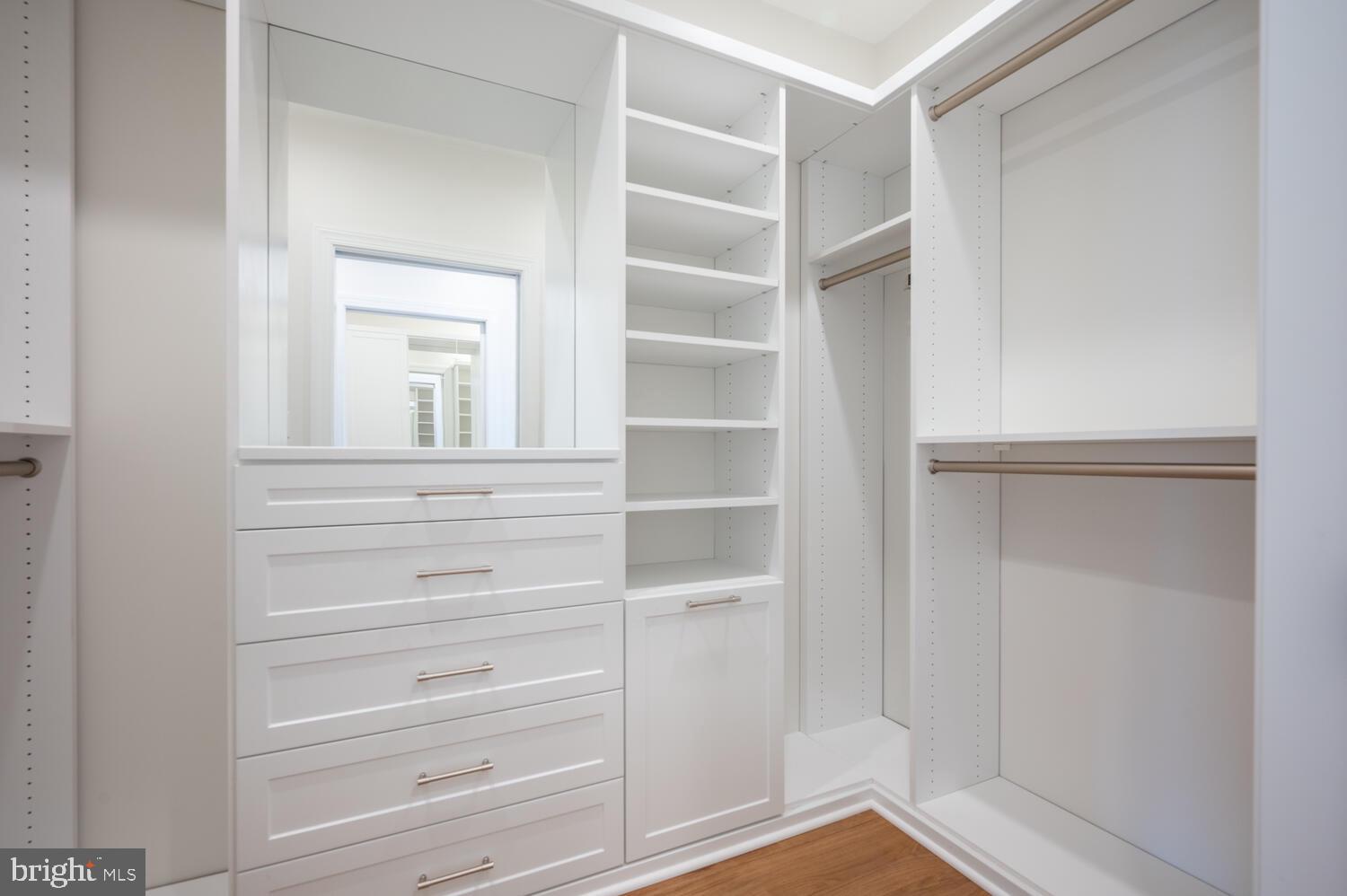 DEL RAY - Residential