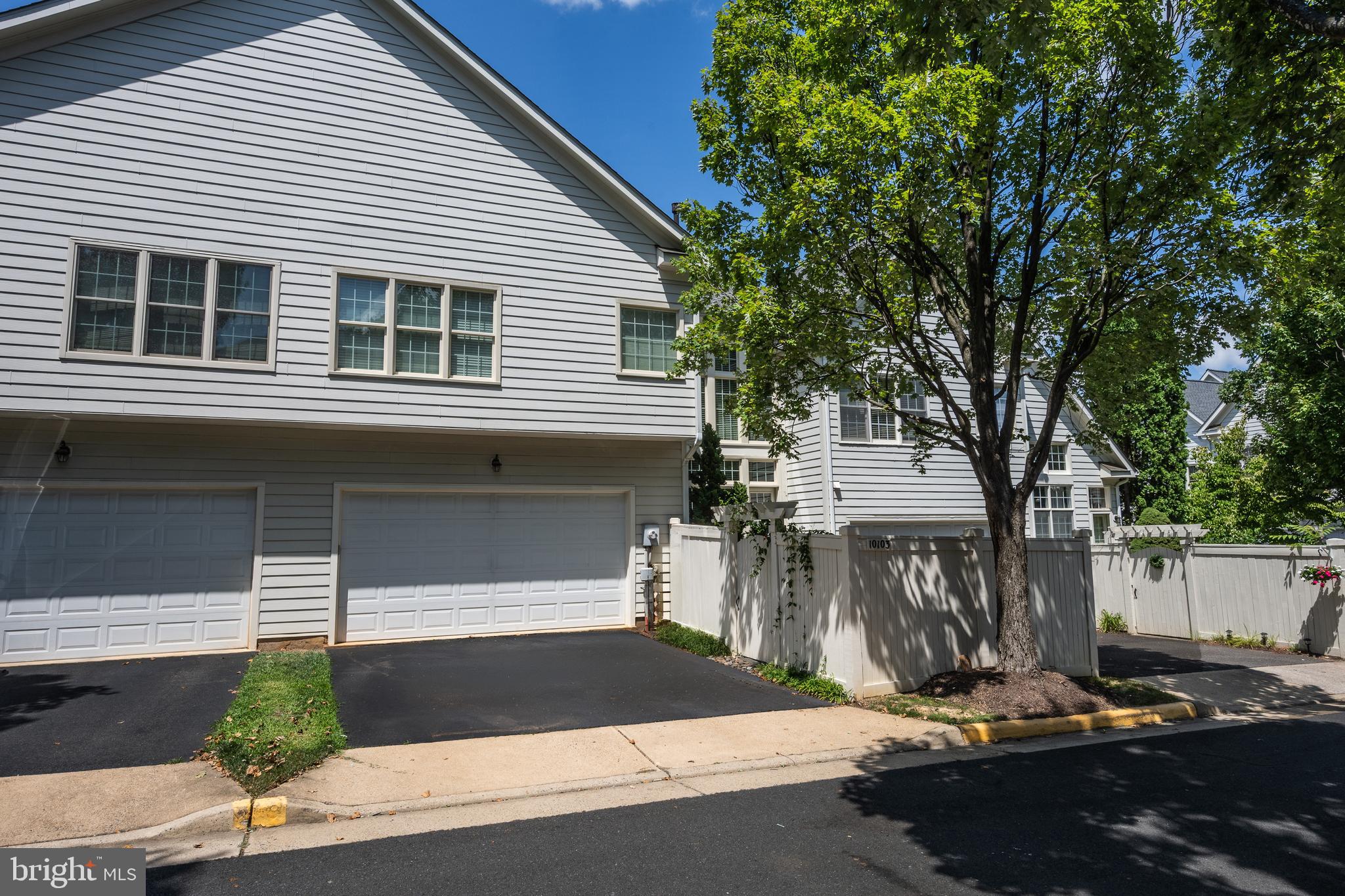 10103 FARR OAK PLACE
