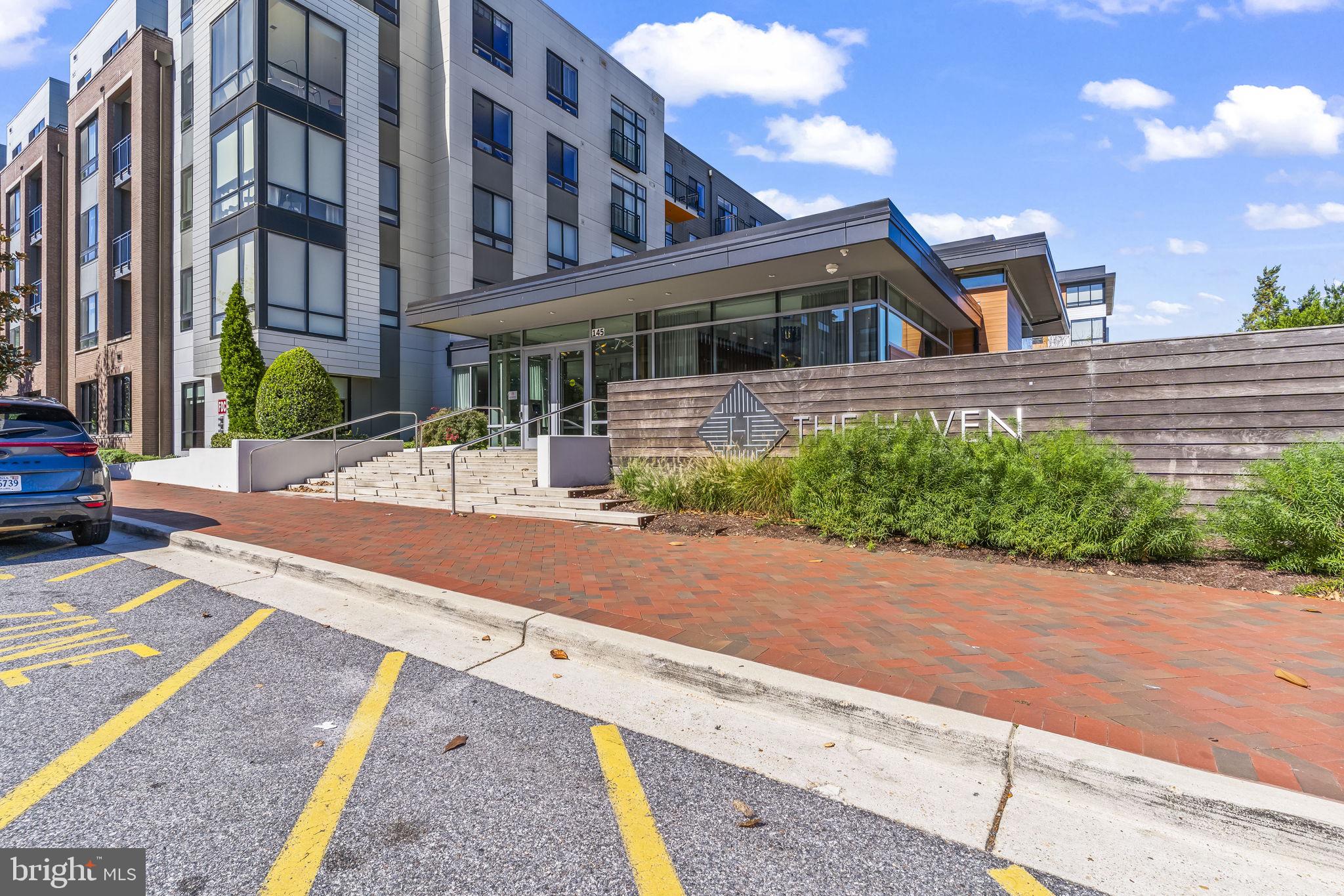 145 RIVERHAVEN DRIVE 359