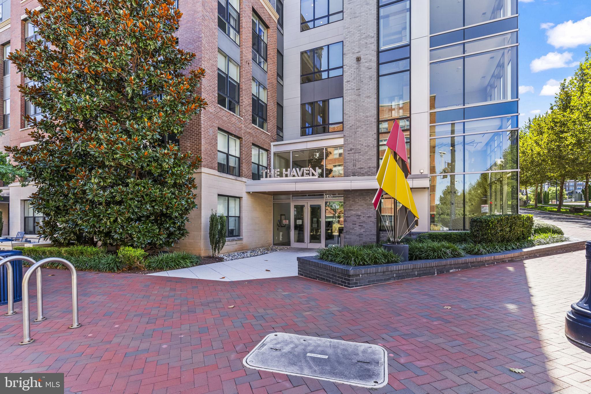 145 RIVERHAVEN DRIVE 359