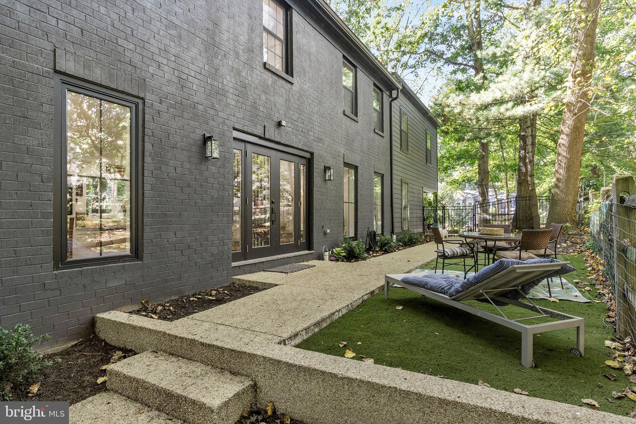 FALLSWOOD - Residential