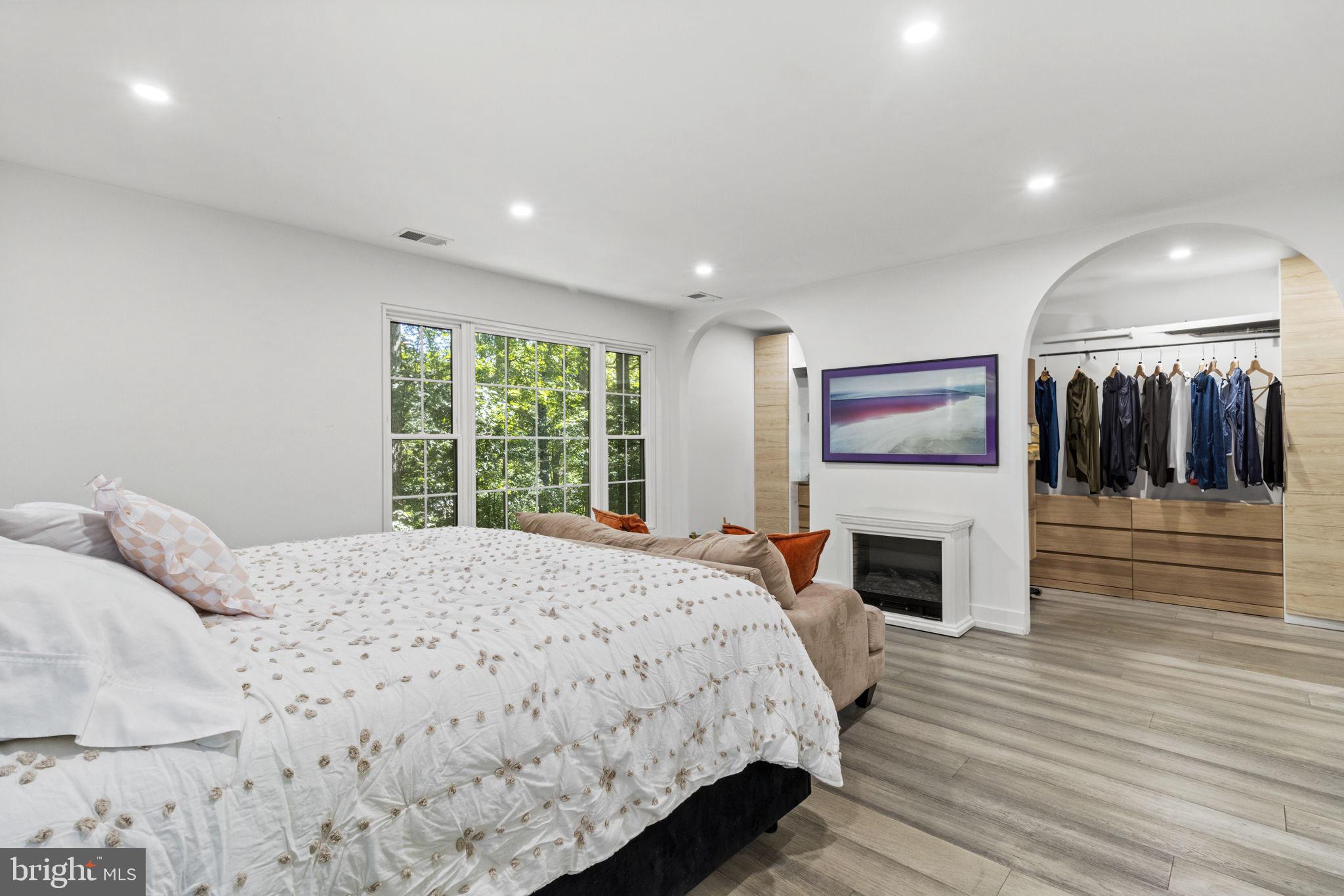 FALLSWOOD - Residential