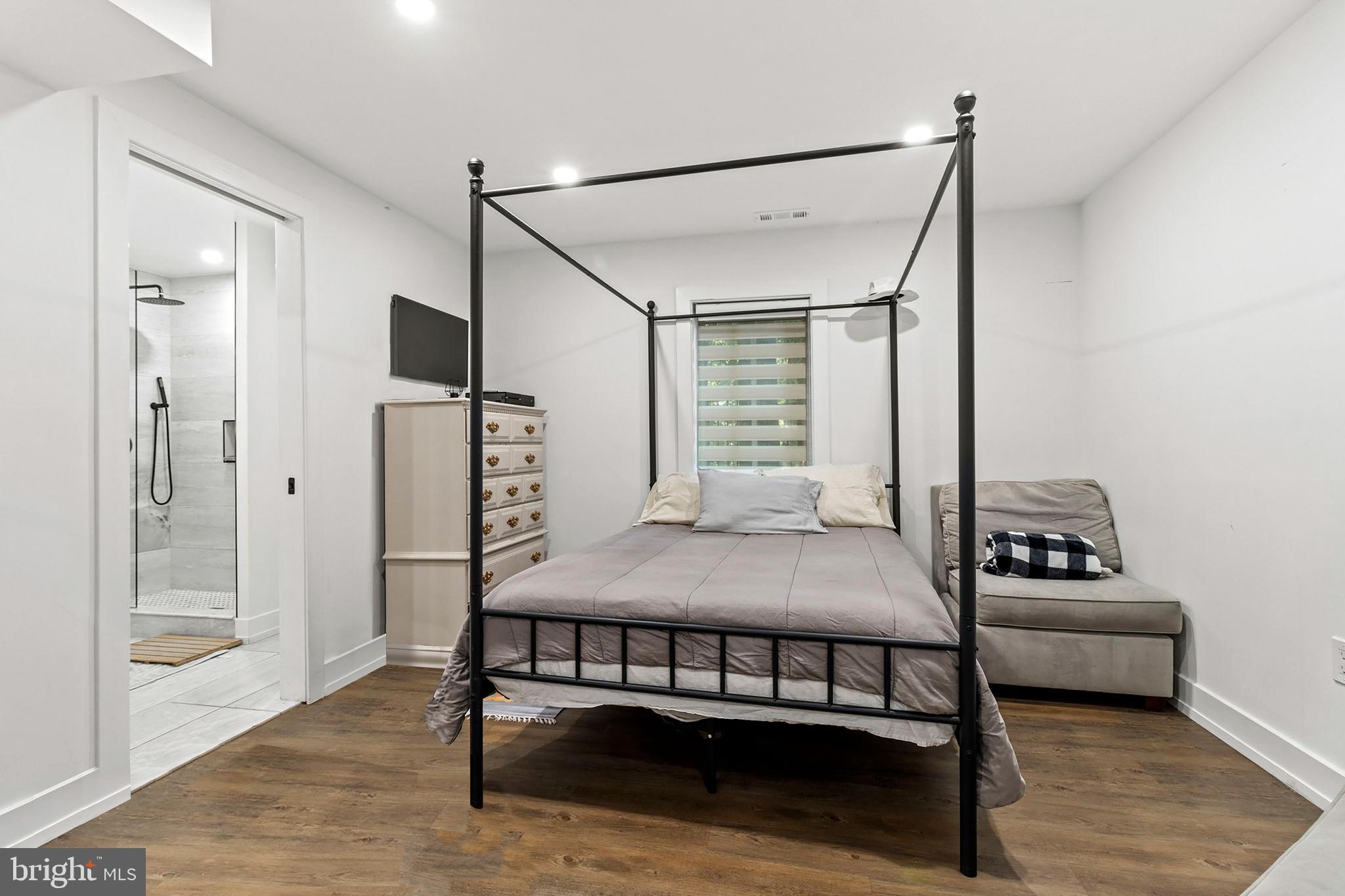 FALLSWOOD - Residential