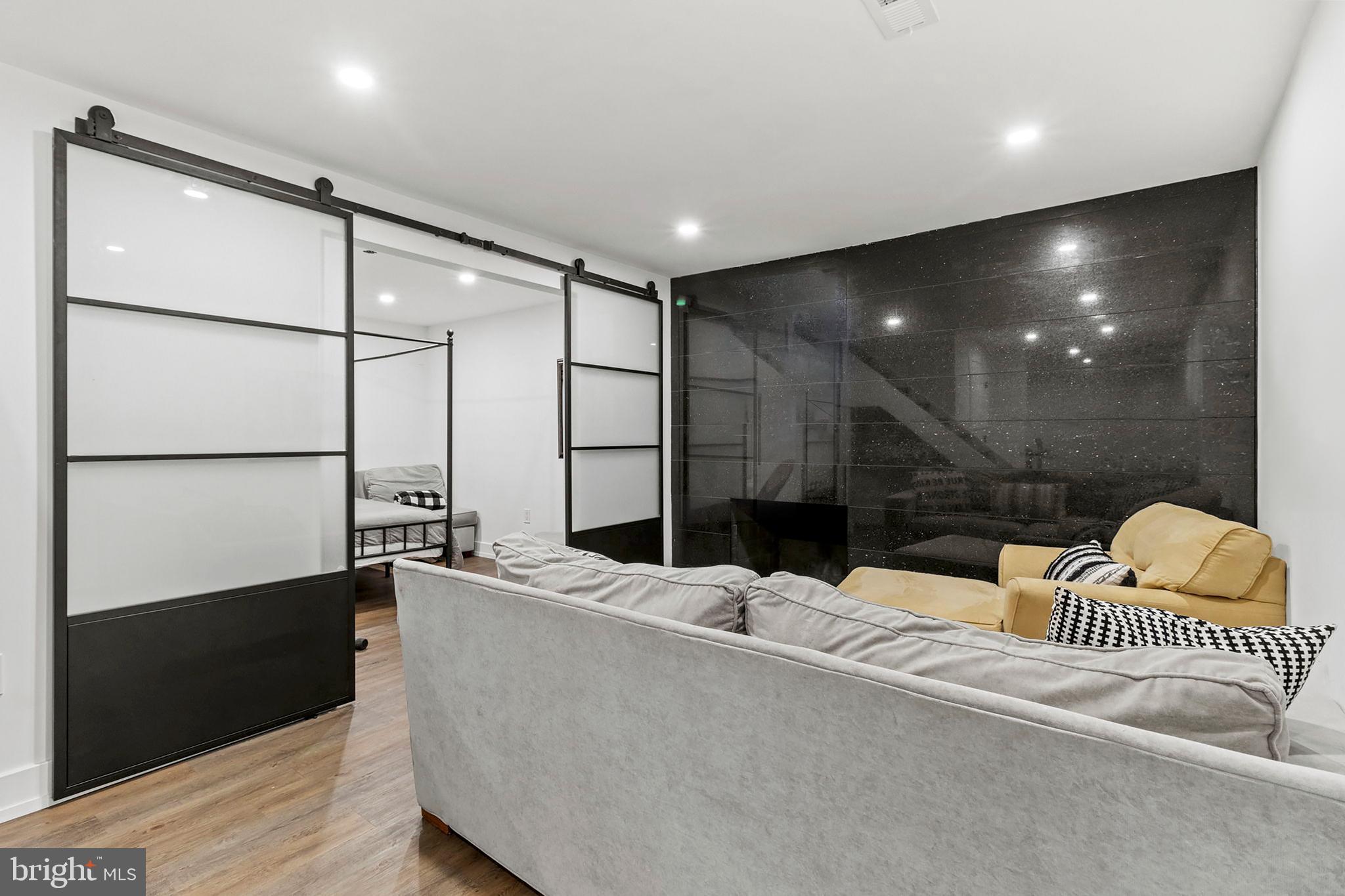 FALLSWOOD - Residential