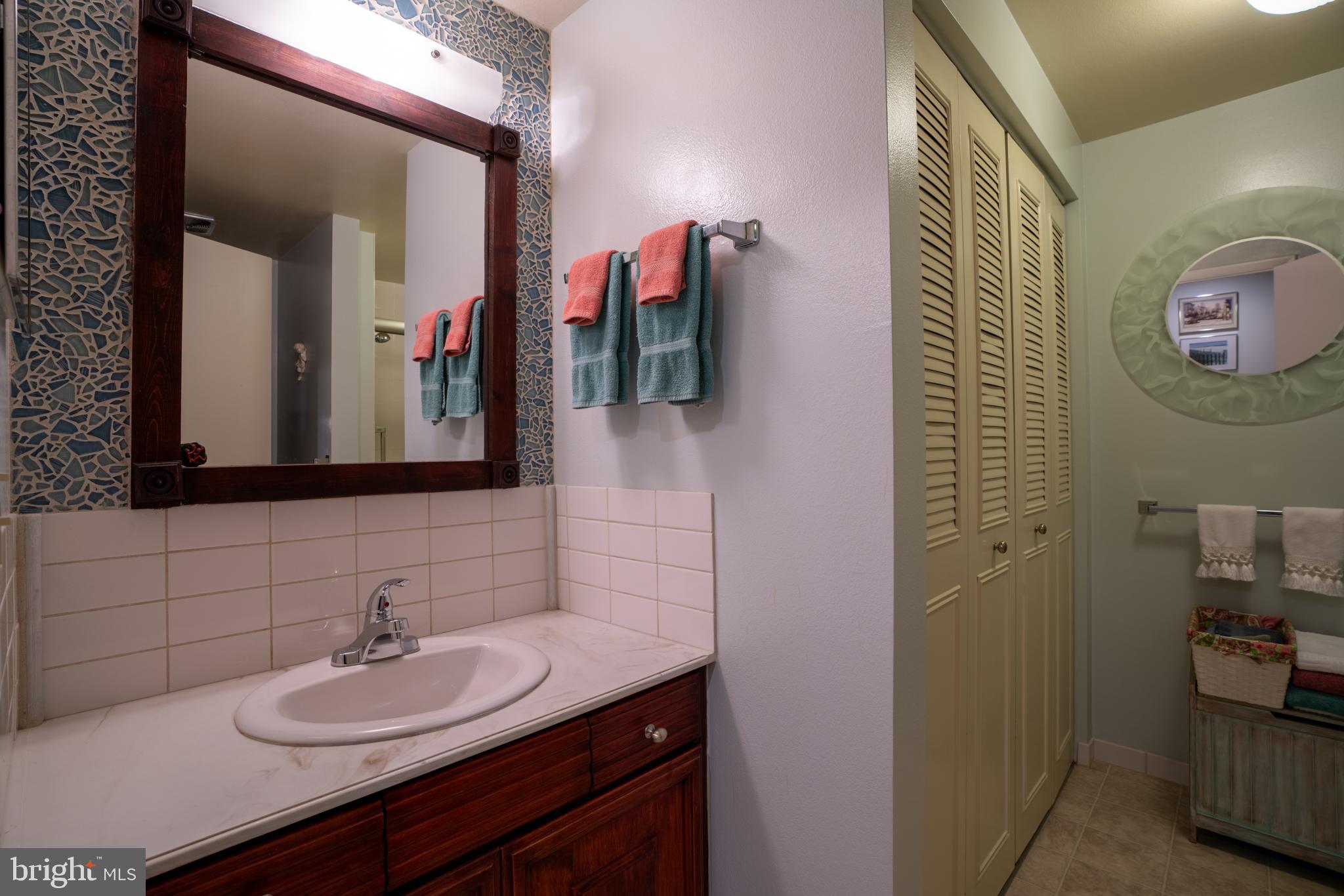 LEISURE WORLD - Residential