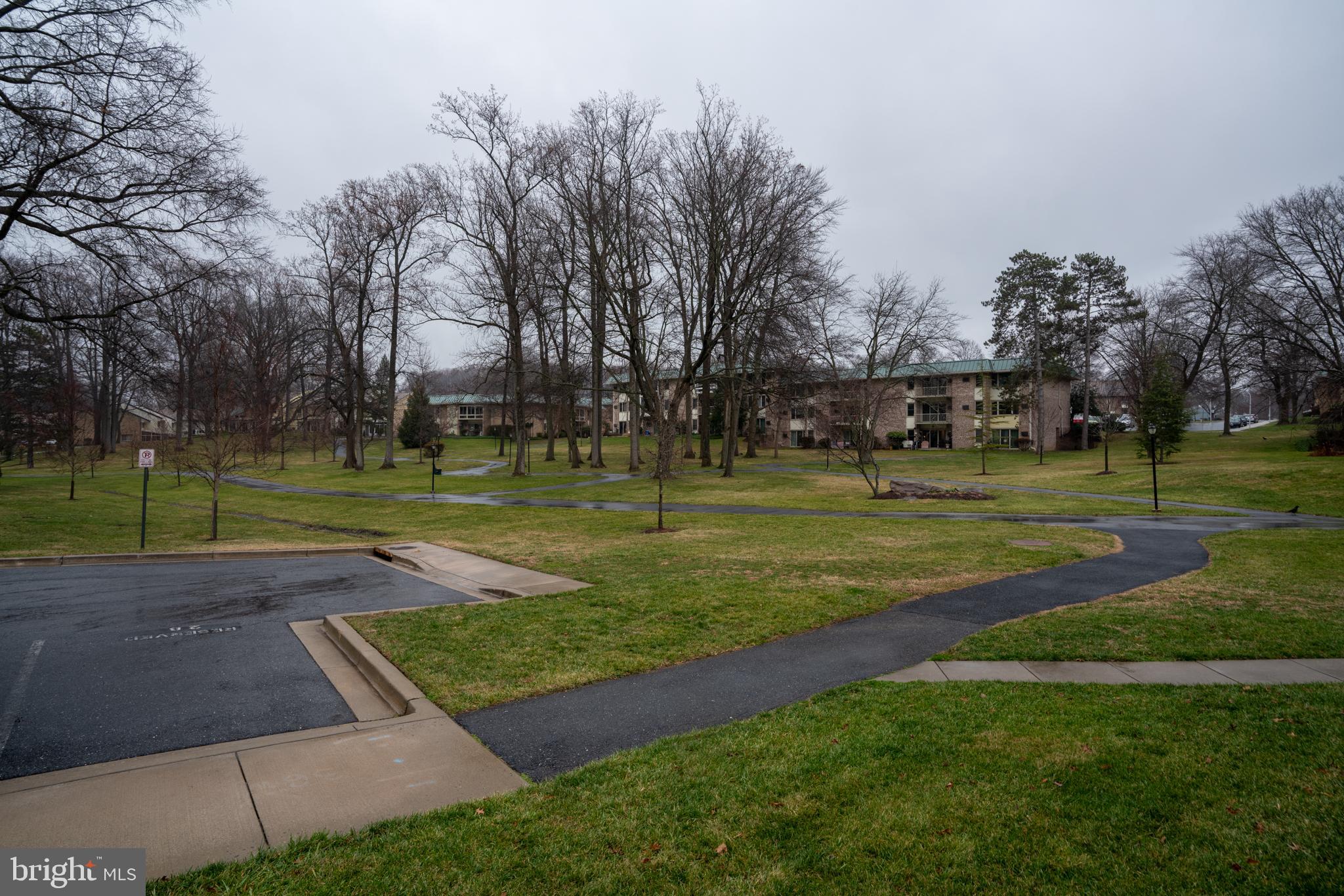 LEISURE WORLD - Residential