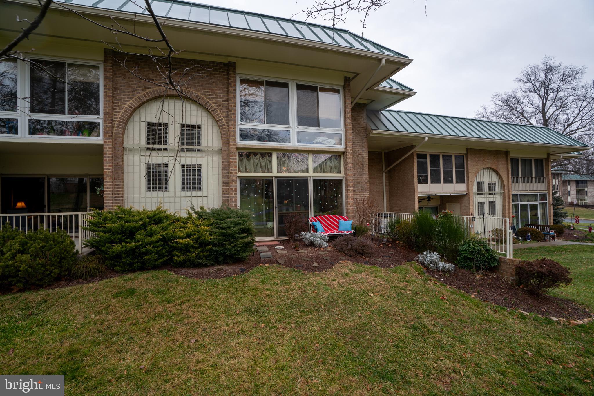 LEISURE WORLD - Residential