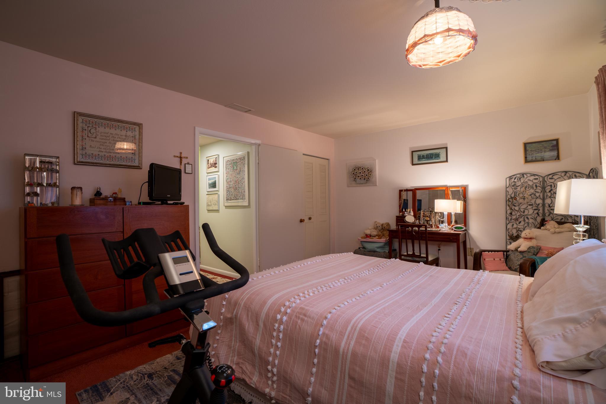 LEISURE WORLD - Residential