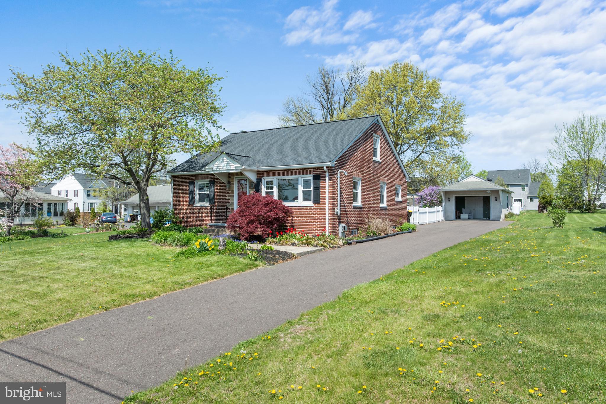 463 SCHOOL LANE