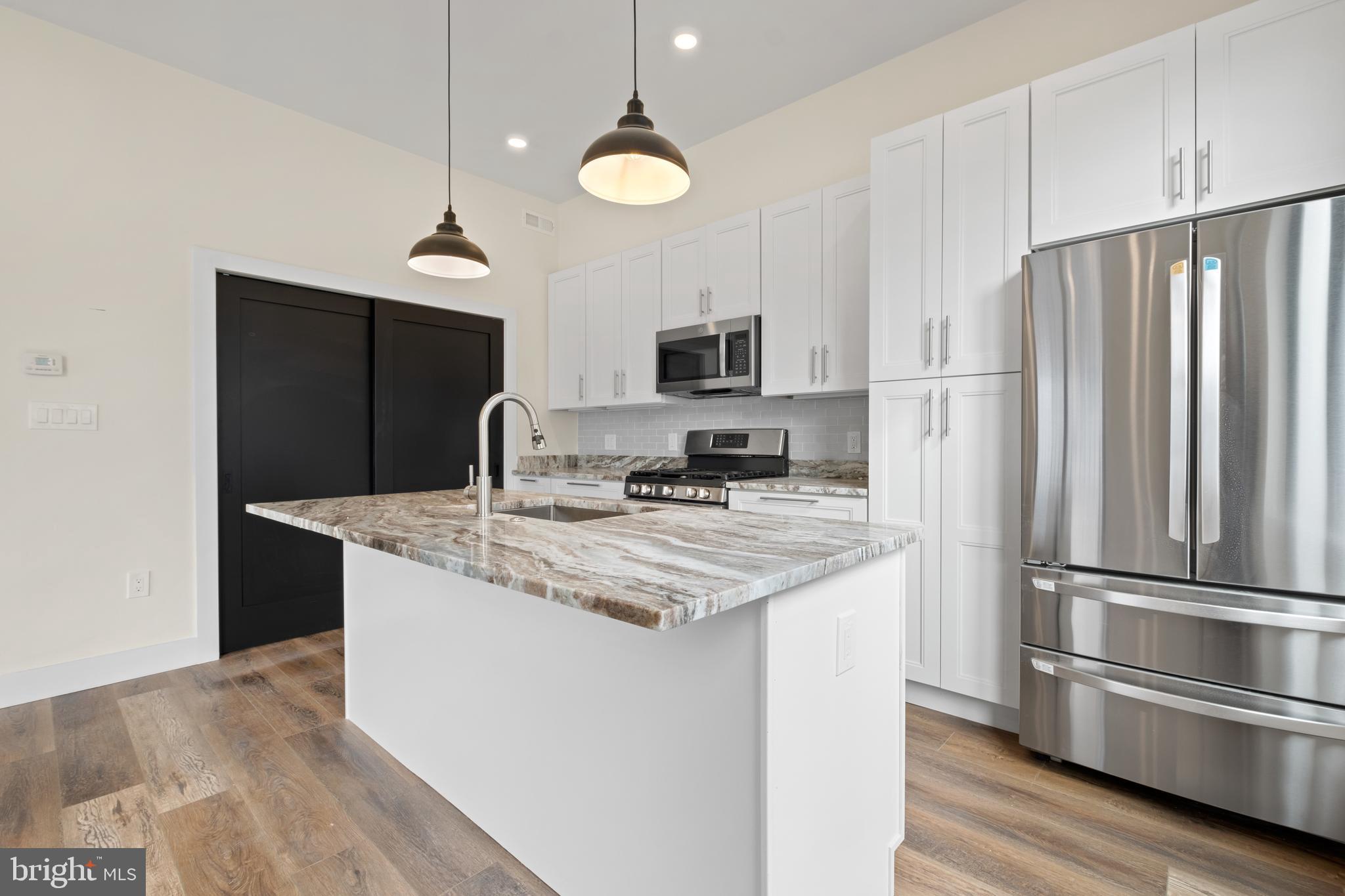 EAST KENSINGTON - Residential Lease