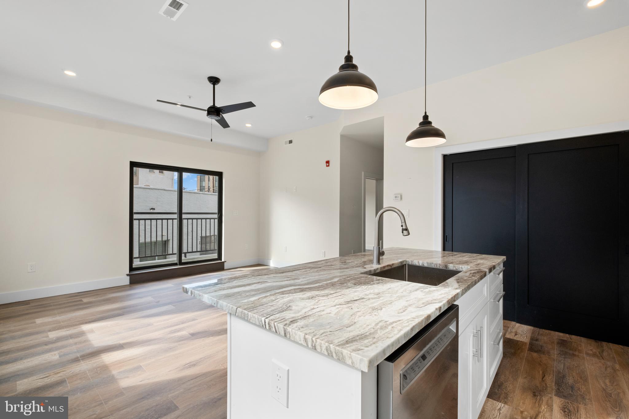 EAST KENSINGTON - Residential Lease