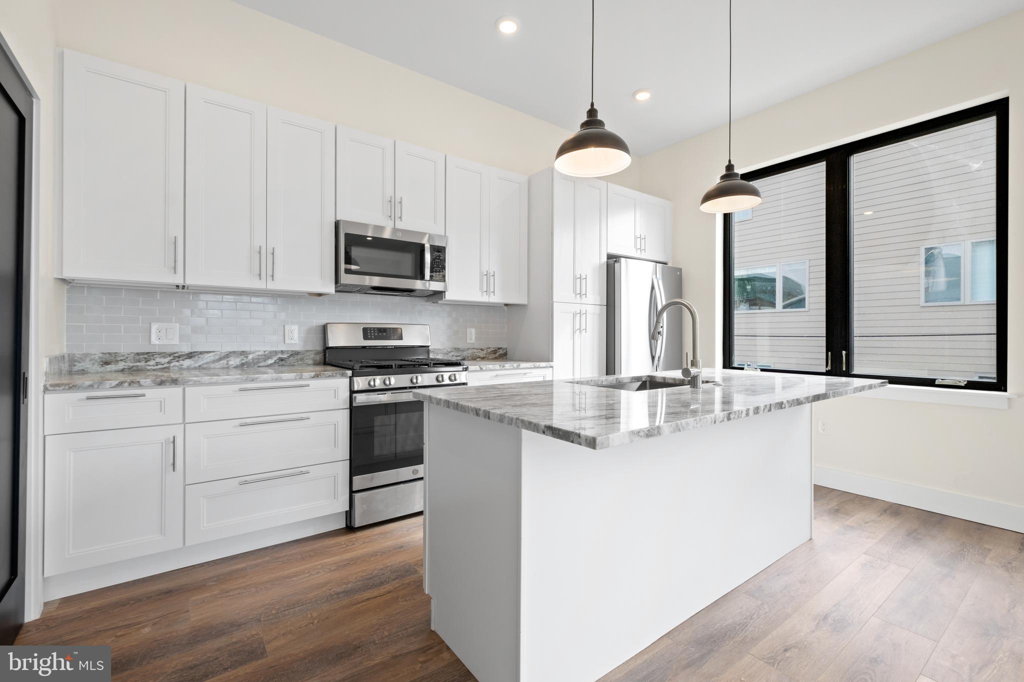 EAST KENSINGTON - Residential Lease