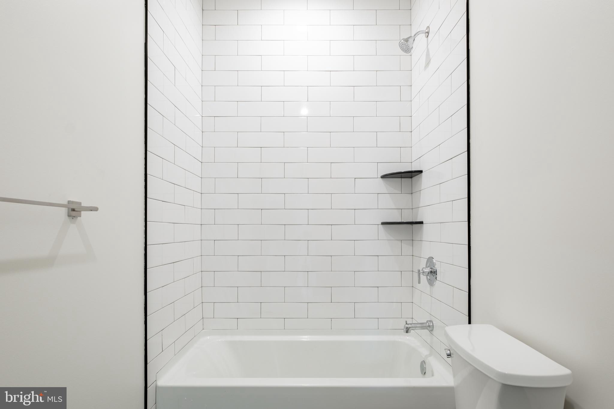 EAST KENSINGTON - Residential Lease