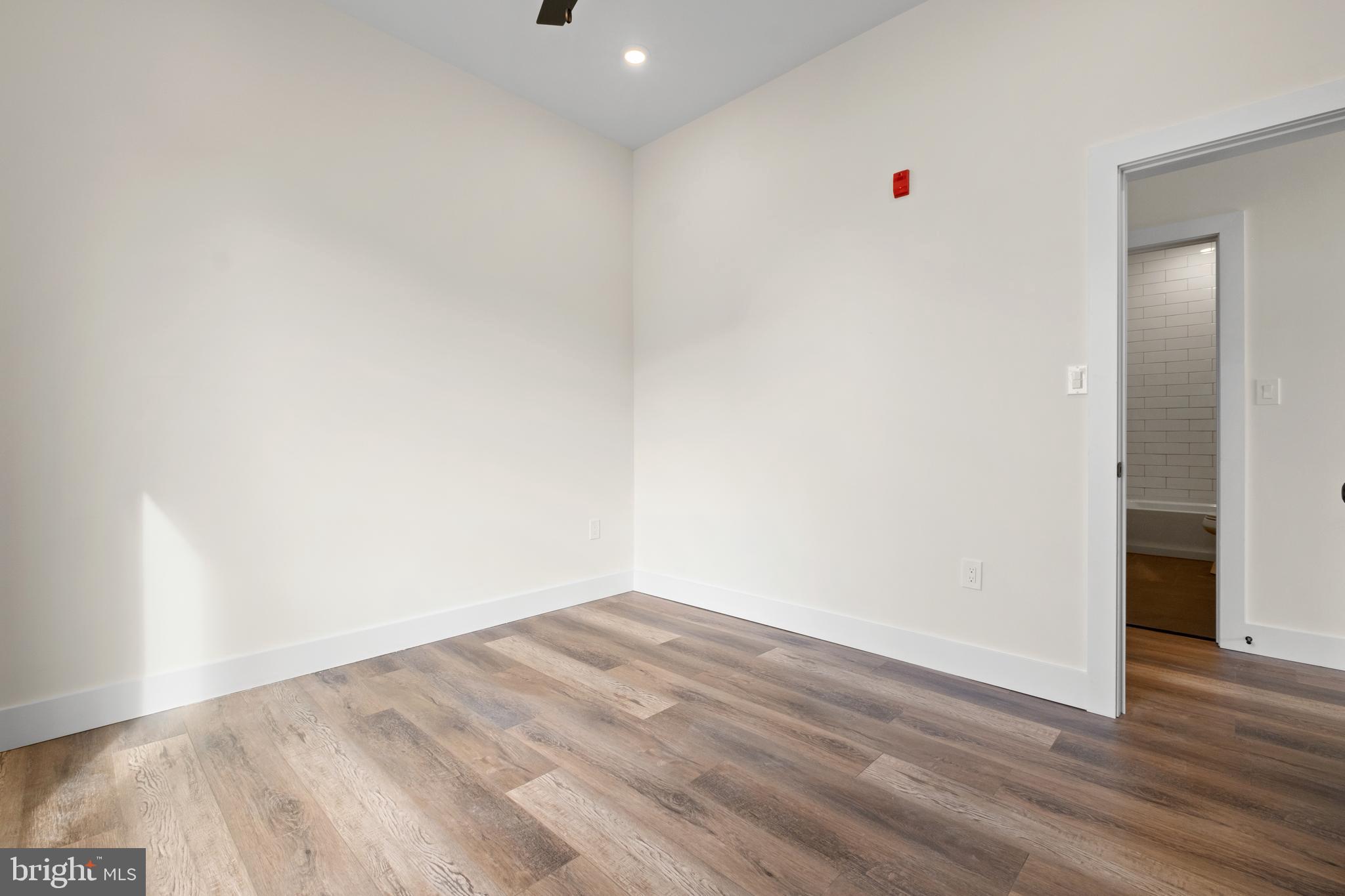 EAST KENSINGTON - Residential Lease