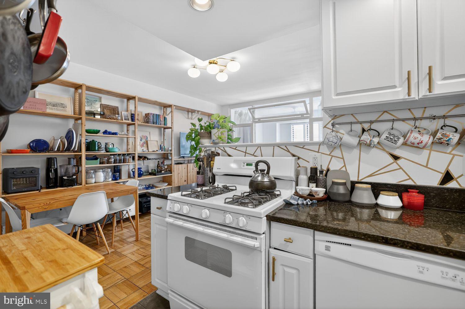 1 SCOTT CIRCLE NW 106