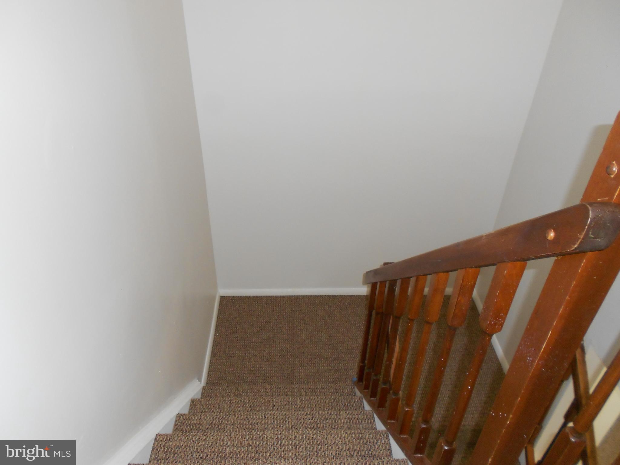 QUEEN ANNE VILLAGE - Residential Lease