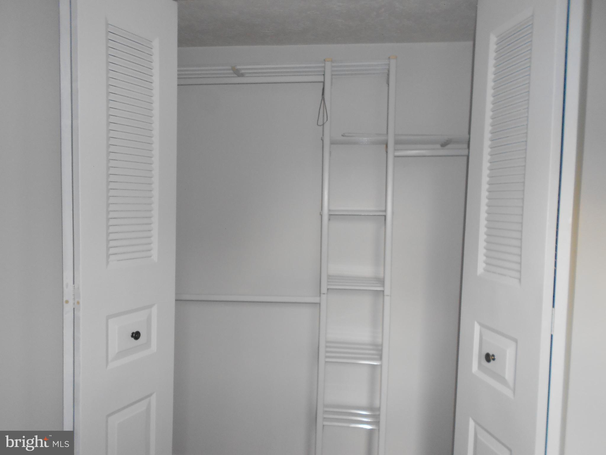 QUEEN ANNE VILLAGE - Residential Lease