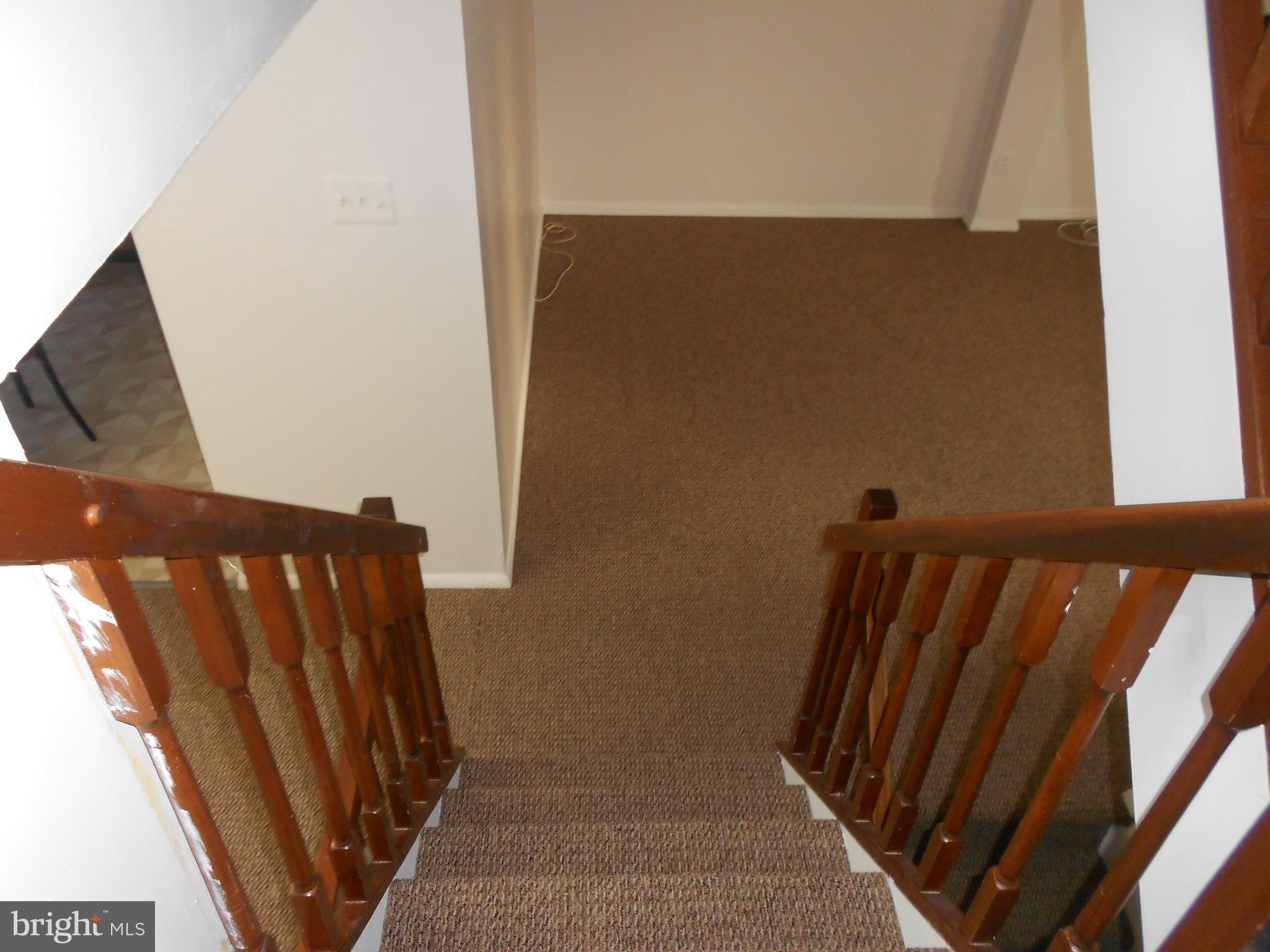 QUEEN ANNE VILLAGE - Residential Lease