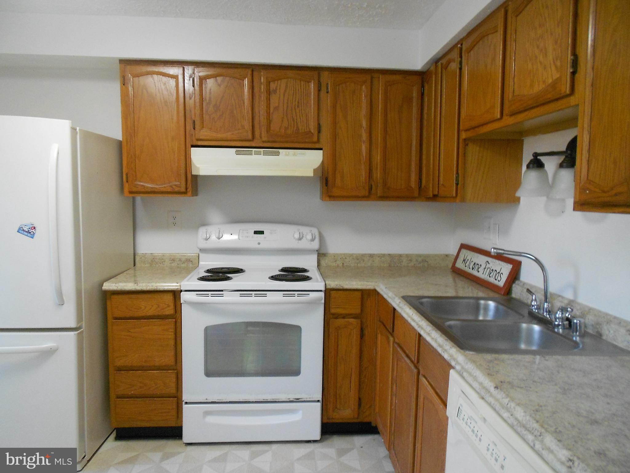 QUEEN ANNE VILLAGE - Residential Lease