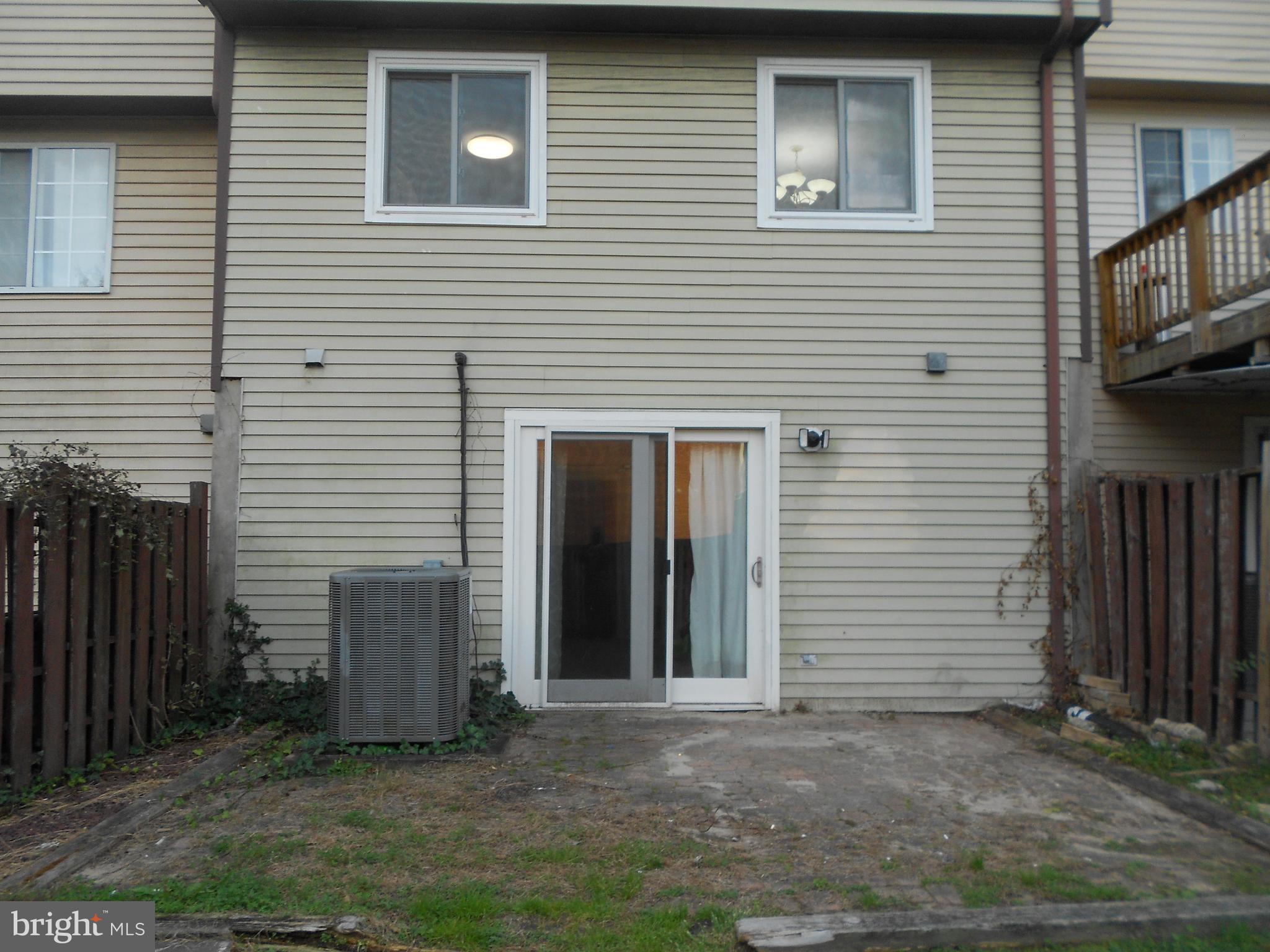 QUEEN ANNE VILLAGE - Residential Lease