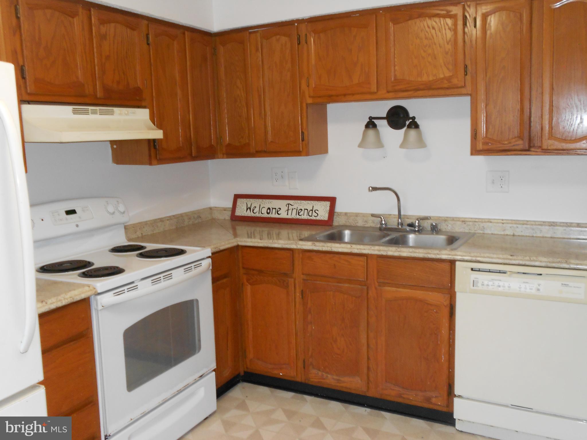 QUEEN ANNE VILLAGE - Residential Lease