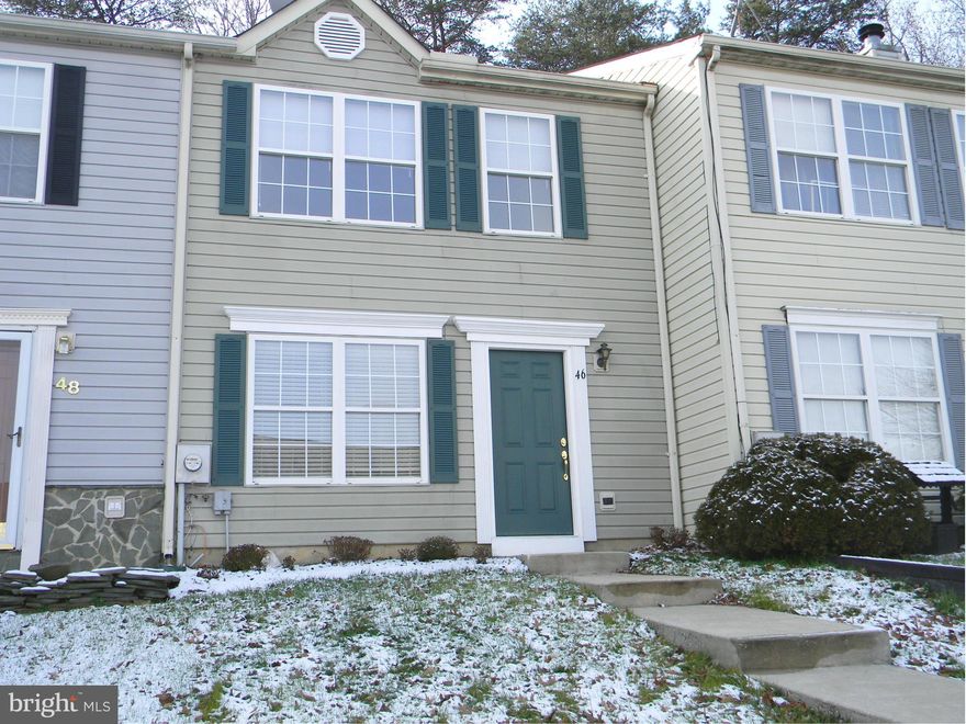 GREAT TOWNHOUSE WITH NEW PAINT THROUGHOUT, NEW LAMINATE IN LIVING ROOM, HALL AND KITCHEN, CERAMIC TILE IN BATHROOMS. SLIDERS TO BACK YARD!