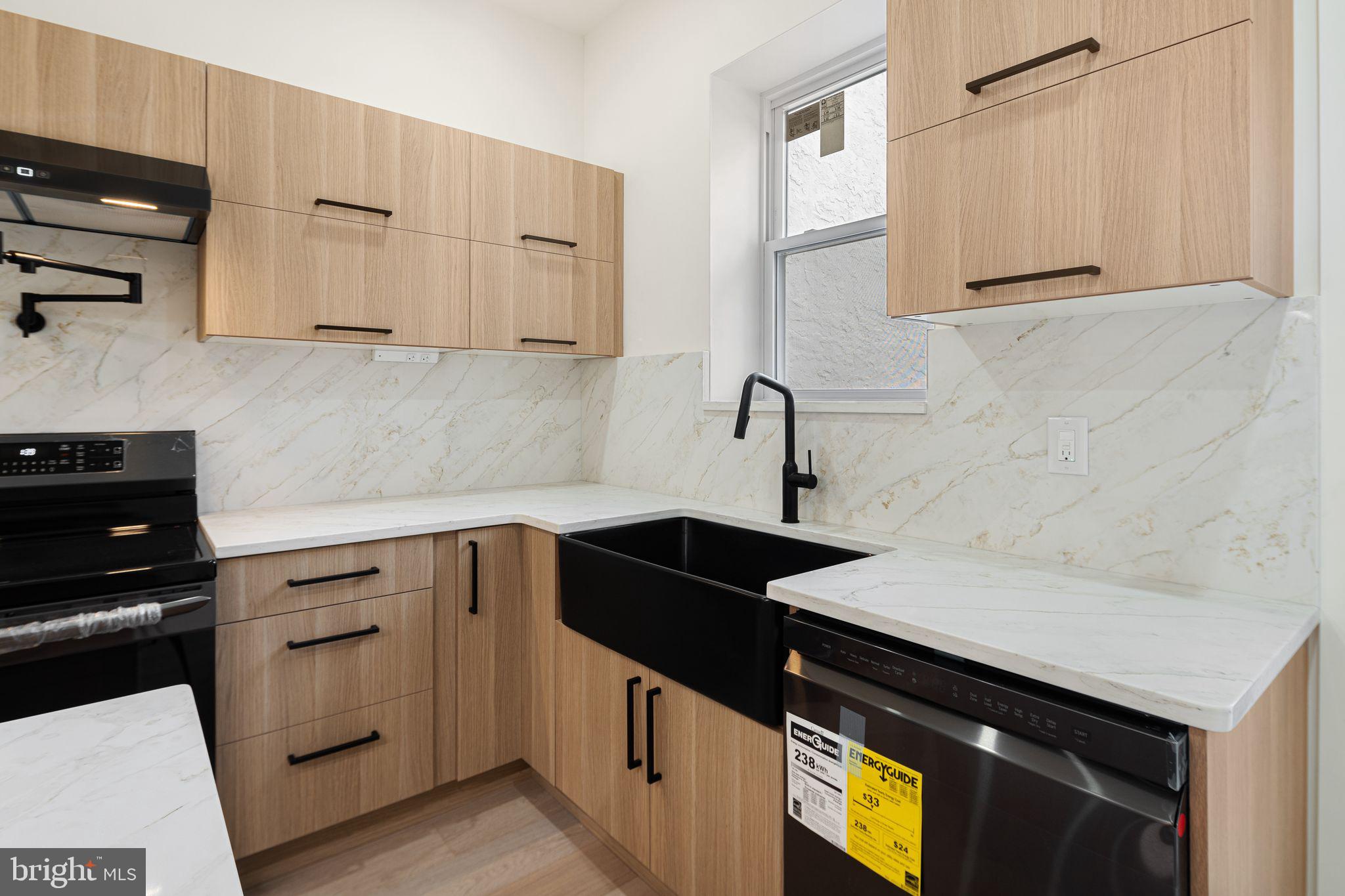 POINT BREEZE - Residential