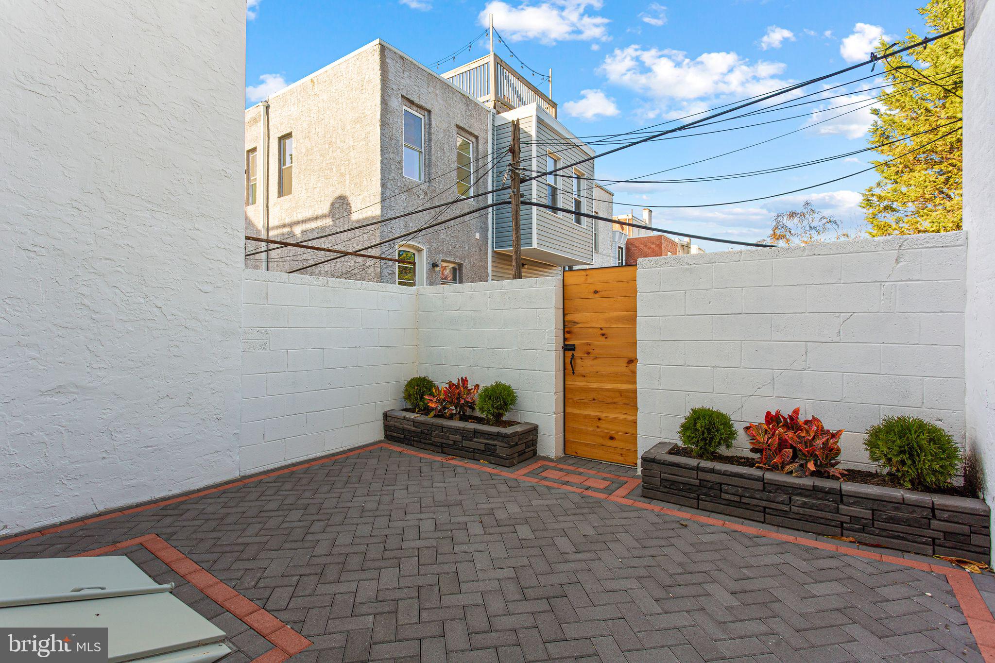 POINT BREEZE - Residential