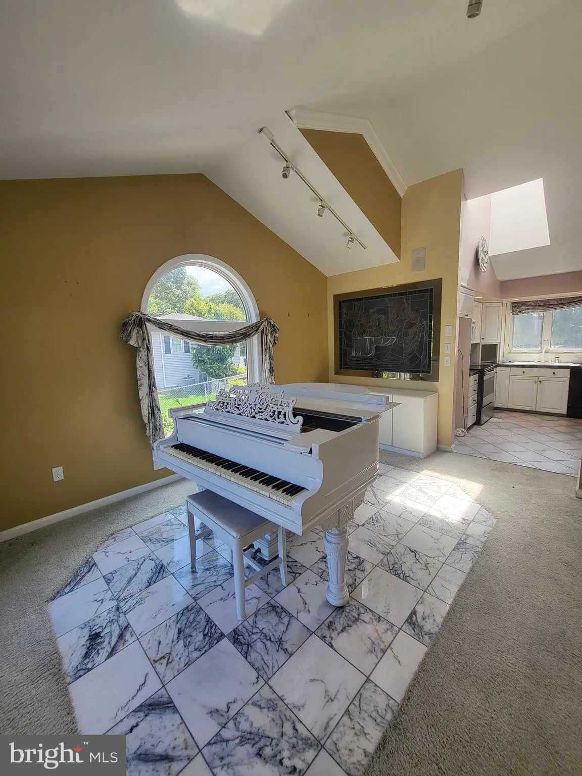 Reading, Pennsylvania 19605, United States, 2 Bedrooms Bedrooms, ,2 BathroomsBathrooms,Residential,Pending,206537