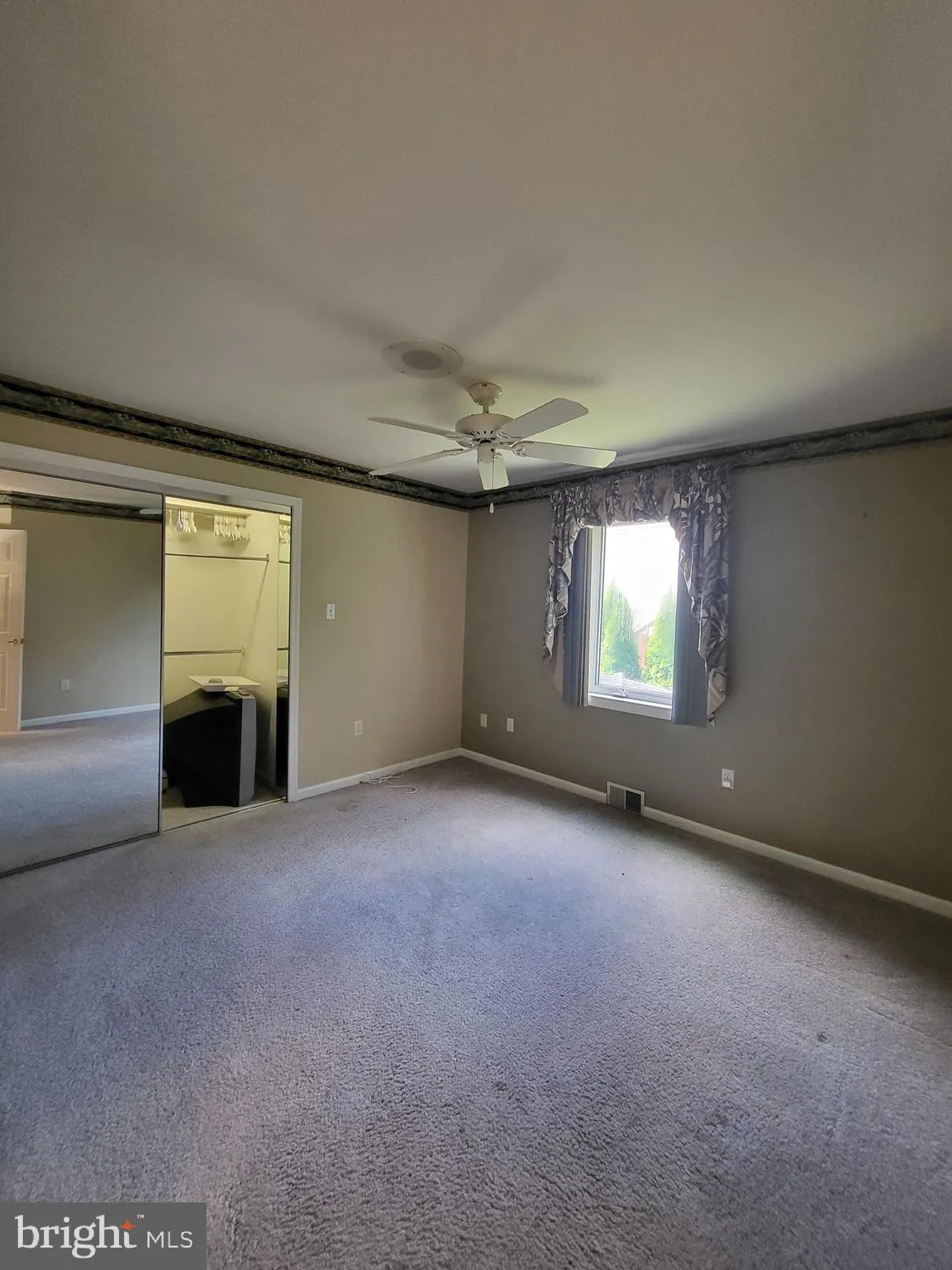 Reading, Pennsylvania 19605, United States, 2 Bedrooms Bedrooms, ,2 BathroomsBathrooms,Residential,Pending,206537