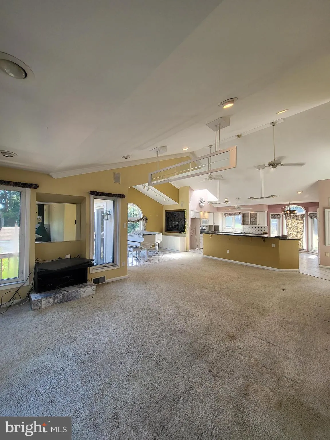 Reading, Pennsylvania 19605, United States, 2 Bedrooms Bedrooms, ,2 BathroomsBathrooms,Residential,Pending,206537