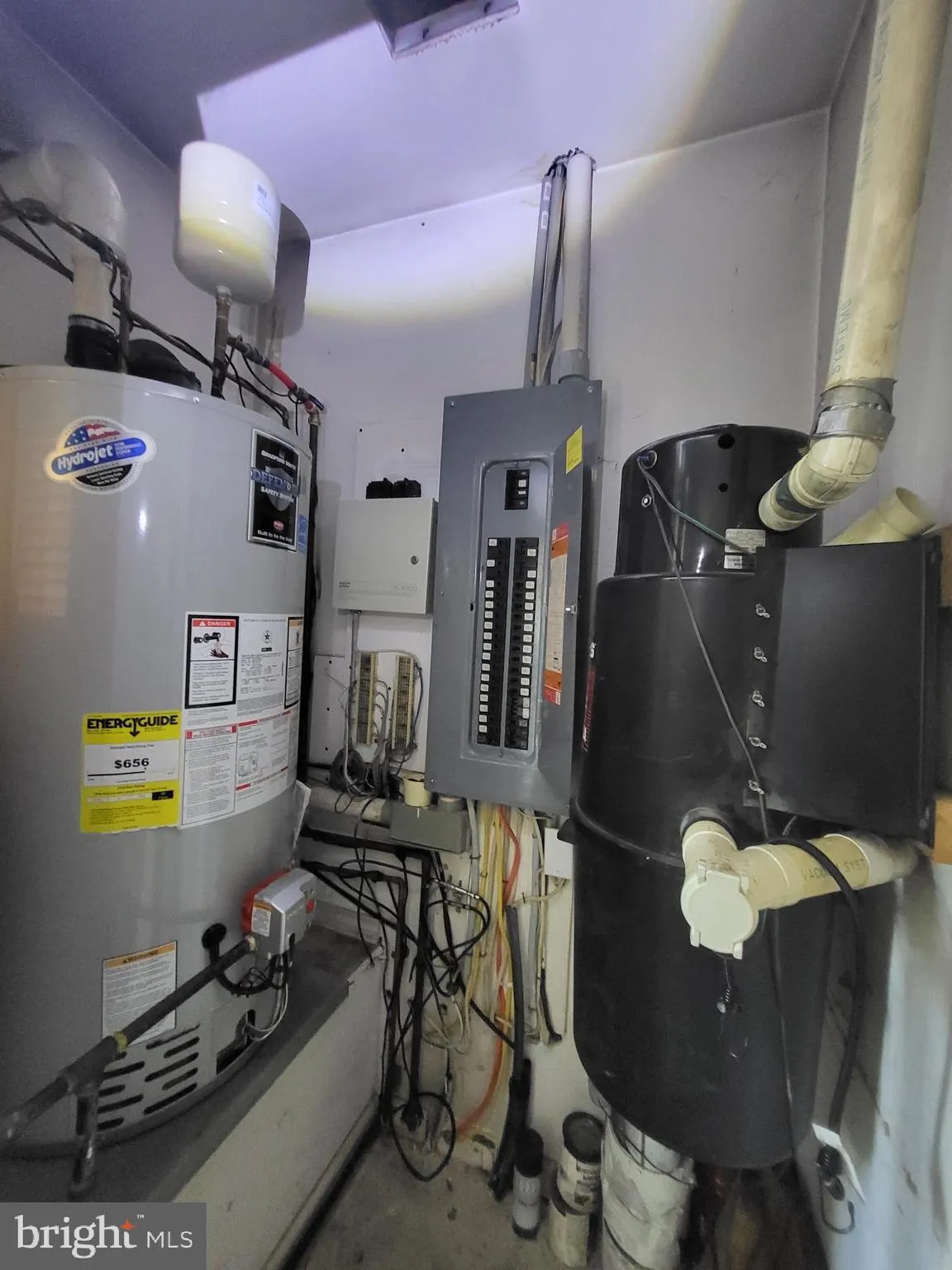 Reading, Pennsylvania 19605, United States, 2 Bedrooms Bedrooms, ,2 BathroomsBathrooms,Residential,Pending,206537